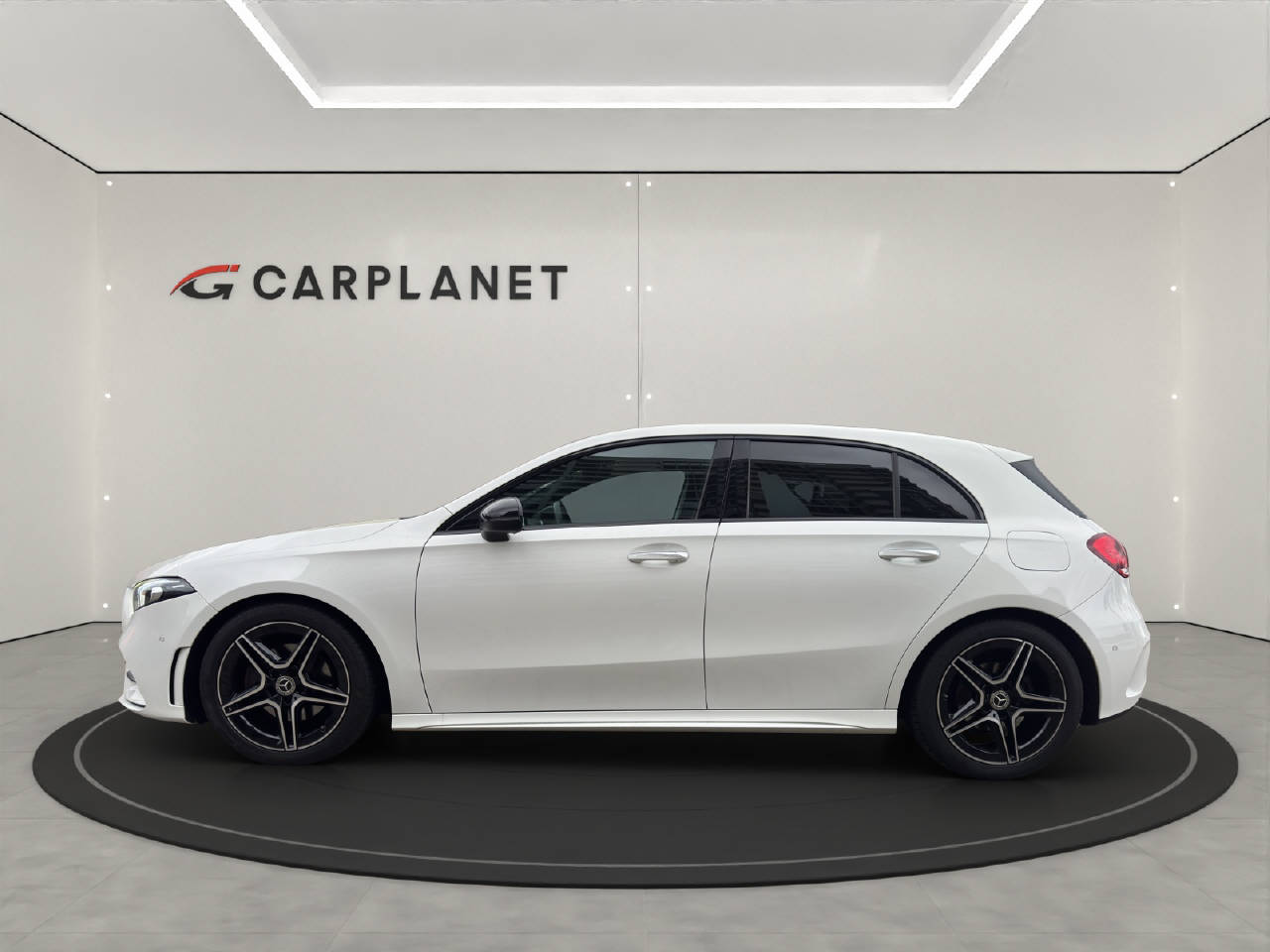 MERCEDES-BENZ A 180 AMG Line-image-2