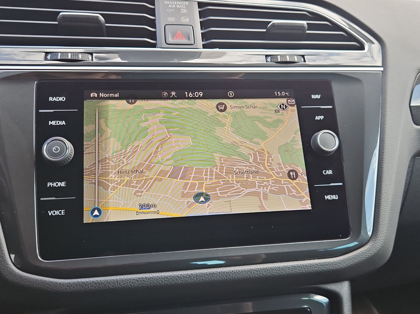VW Tiguan 2.0TSI Elegance 4Motion DSG-image-13