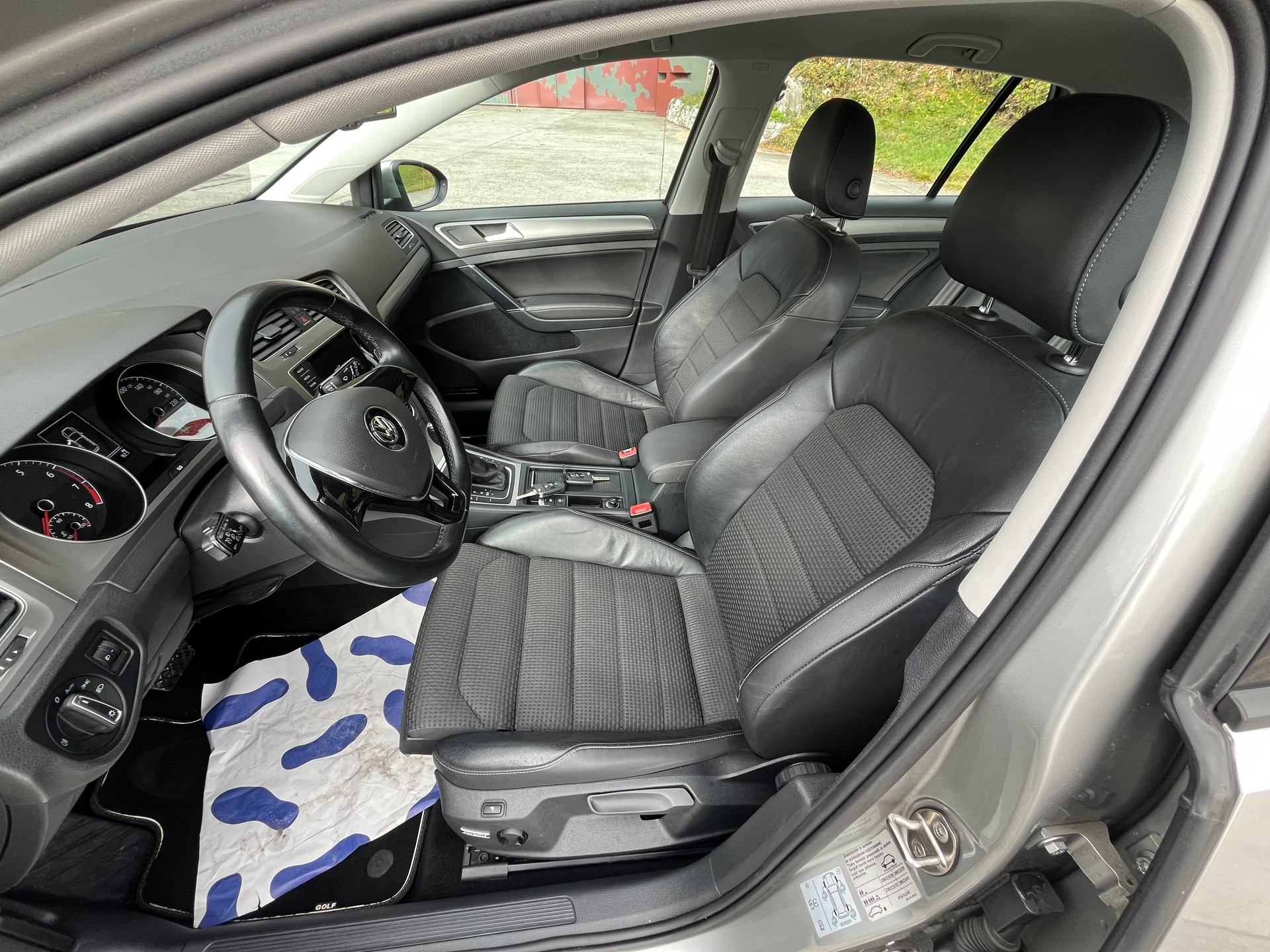 VW Golf 1.2 TSI Comfortline DSG-image-6