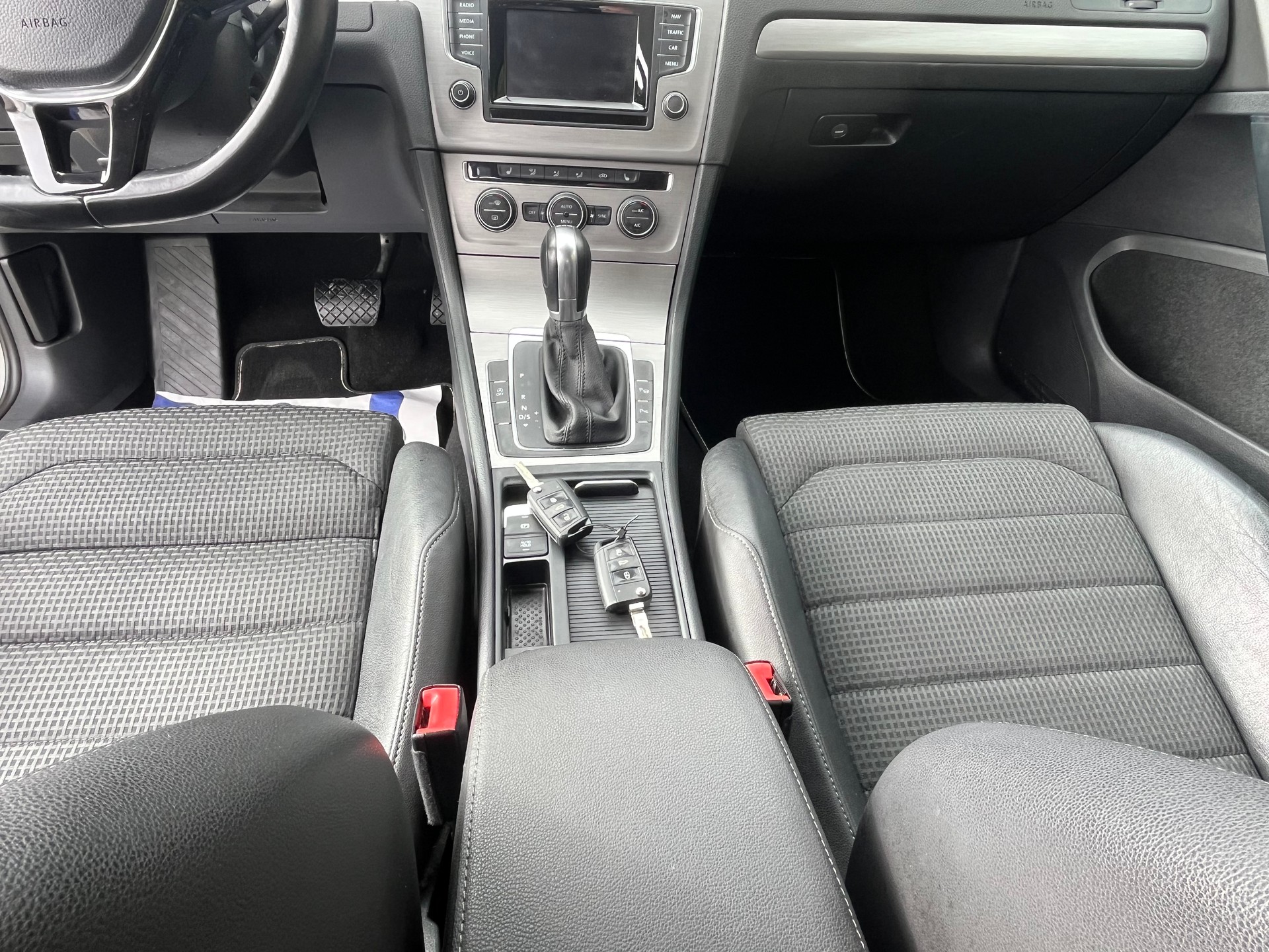 VW Golf 1.2 TSI Comfortline DSG-image-5