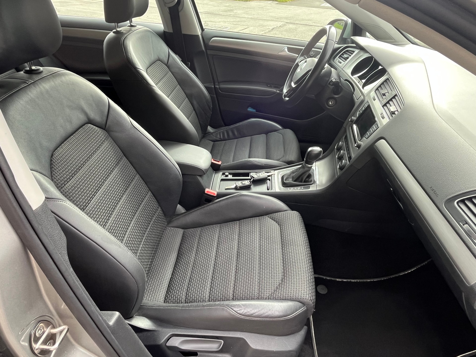 VW Golf 1.2 TSI Comfortline DSG-image-8
