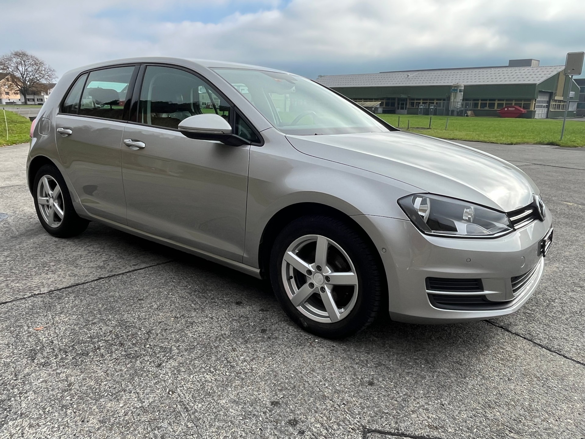VW Golf 1.2 TSI Comfortline DSG-image-2