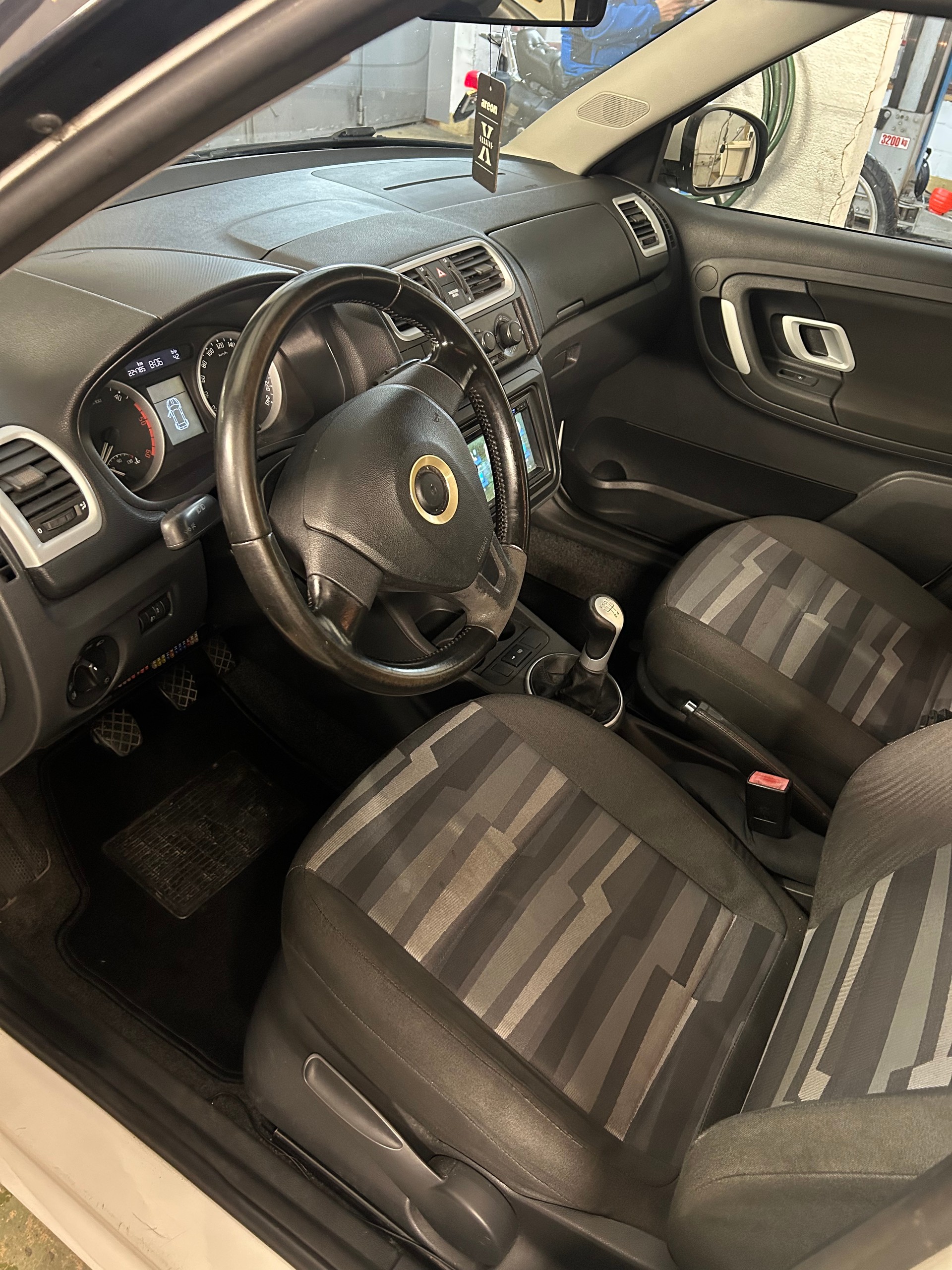 SKODA Fabia 1.4 TDI Classic-image-6