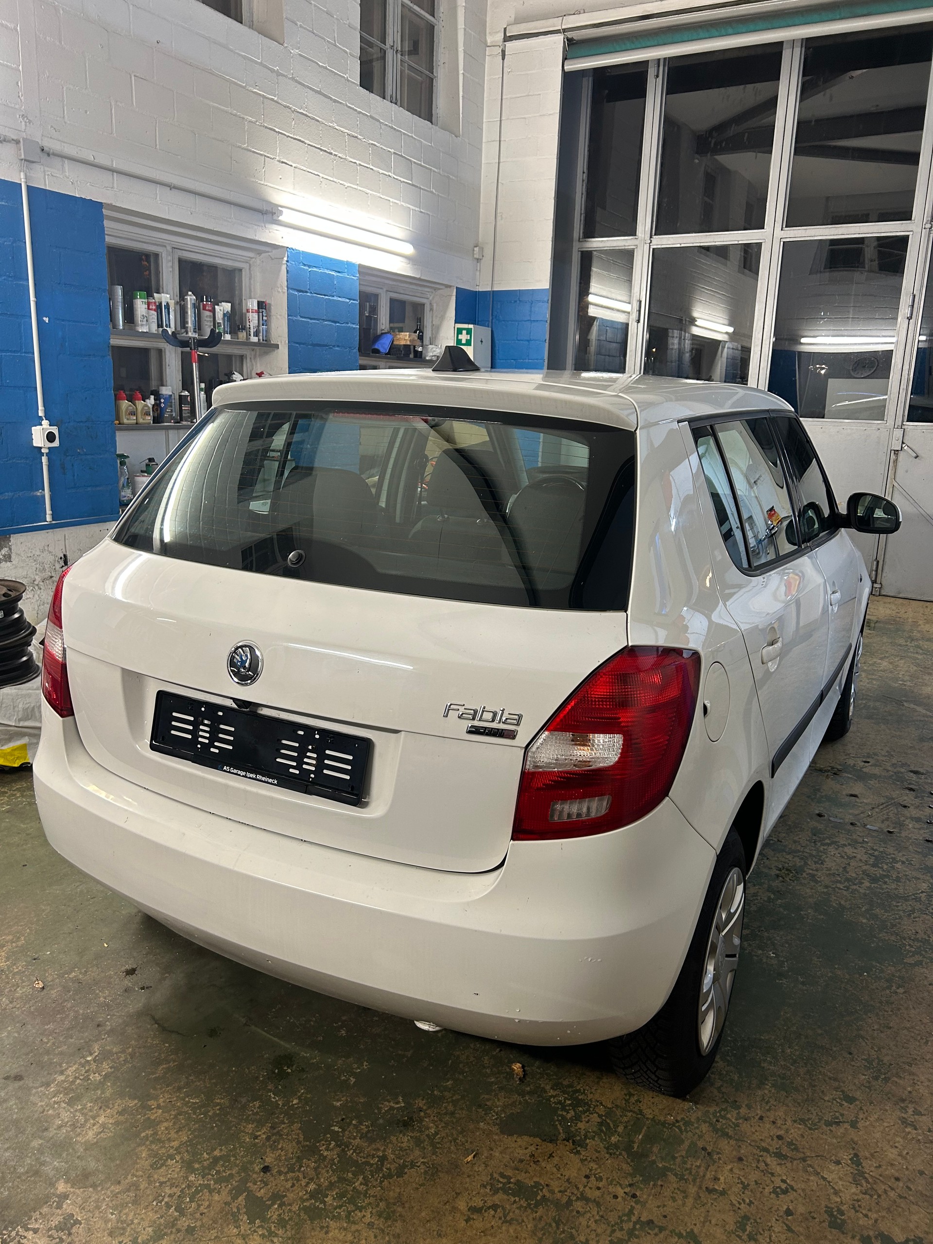 SKODA Fabia 1.4 TDI Classic-image-3