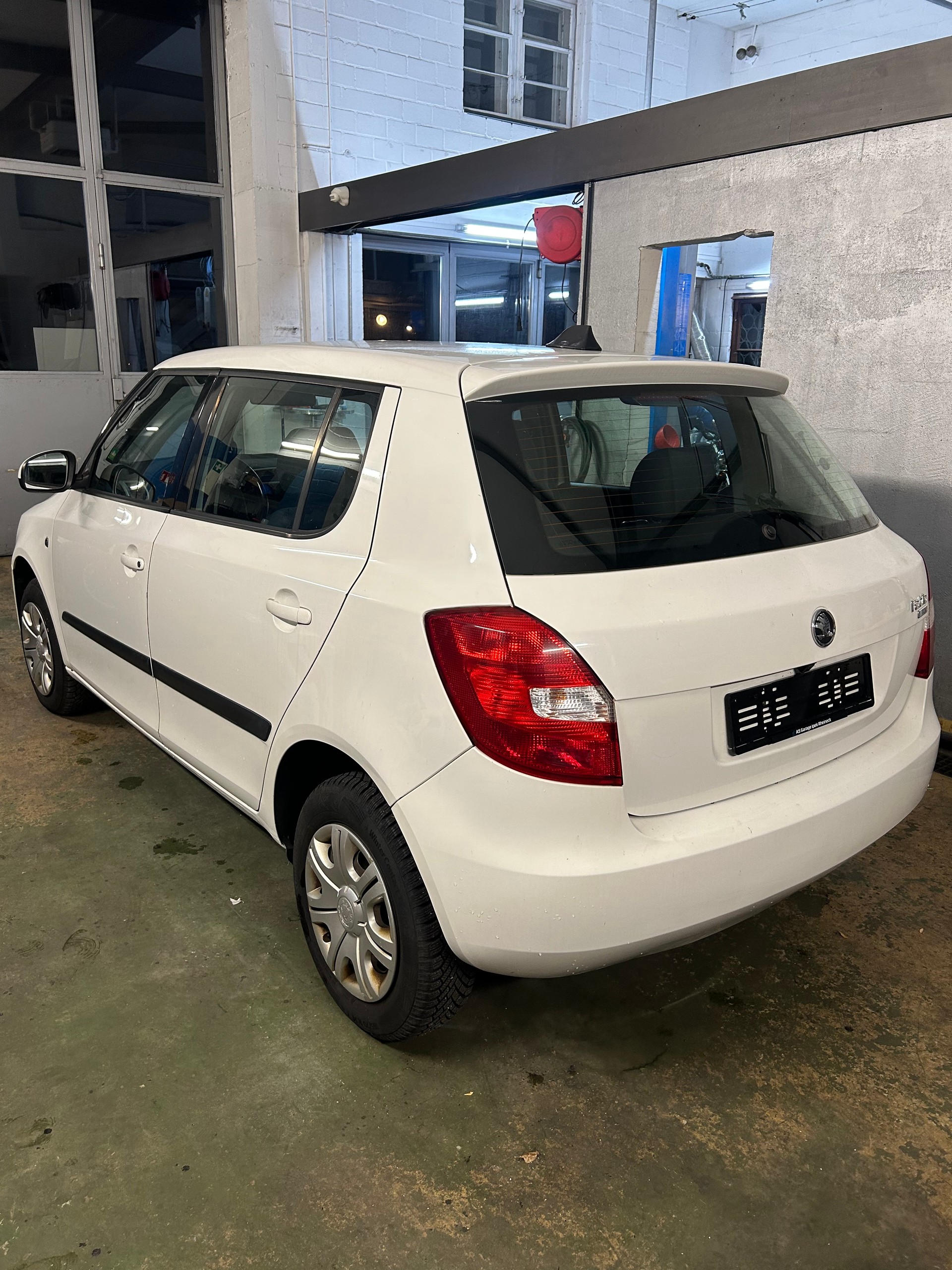SKODA Fabia 1.4 TDI Classic-image-9