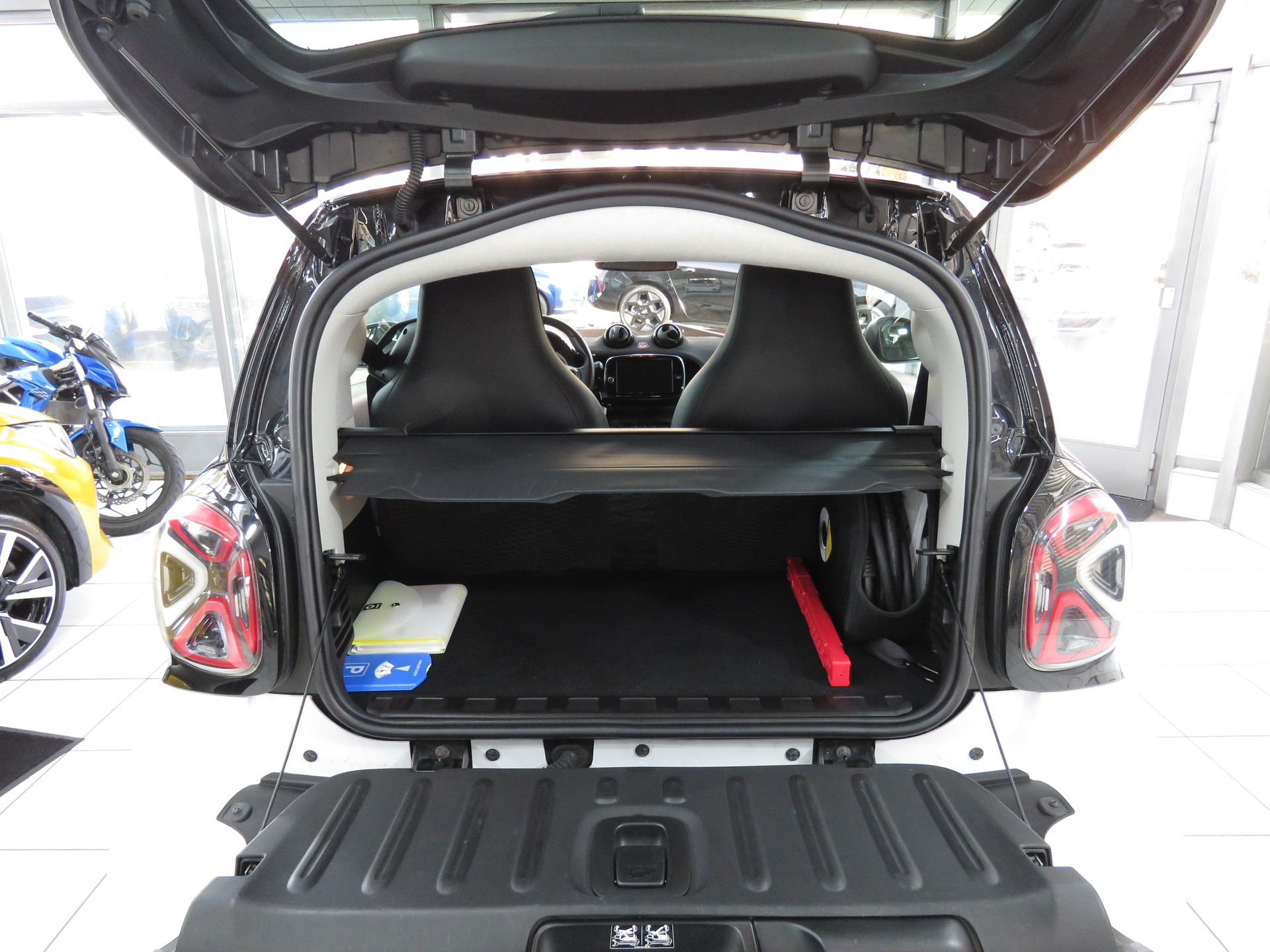SMART fortwo EQ prime Automat (Batterie inkl.)-image-9