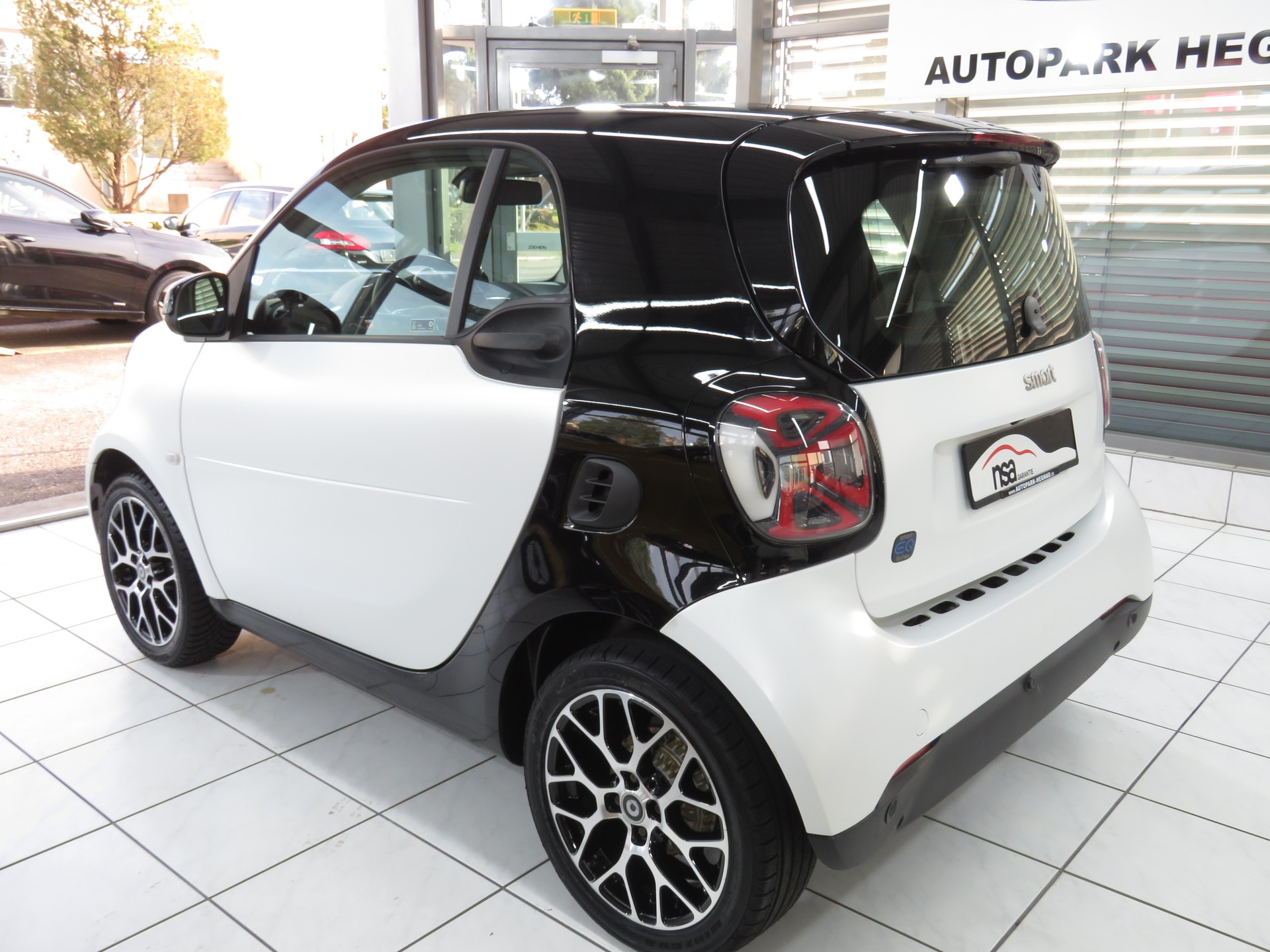 SMART fortwo EQ prime Automat (Batterie inkl.)-image-5