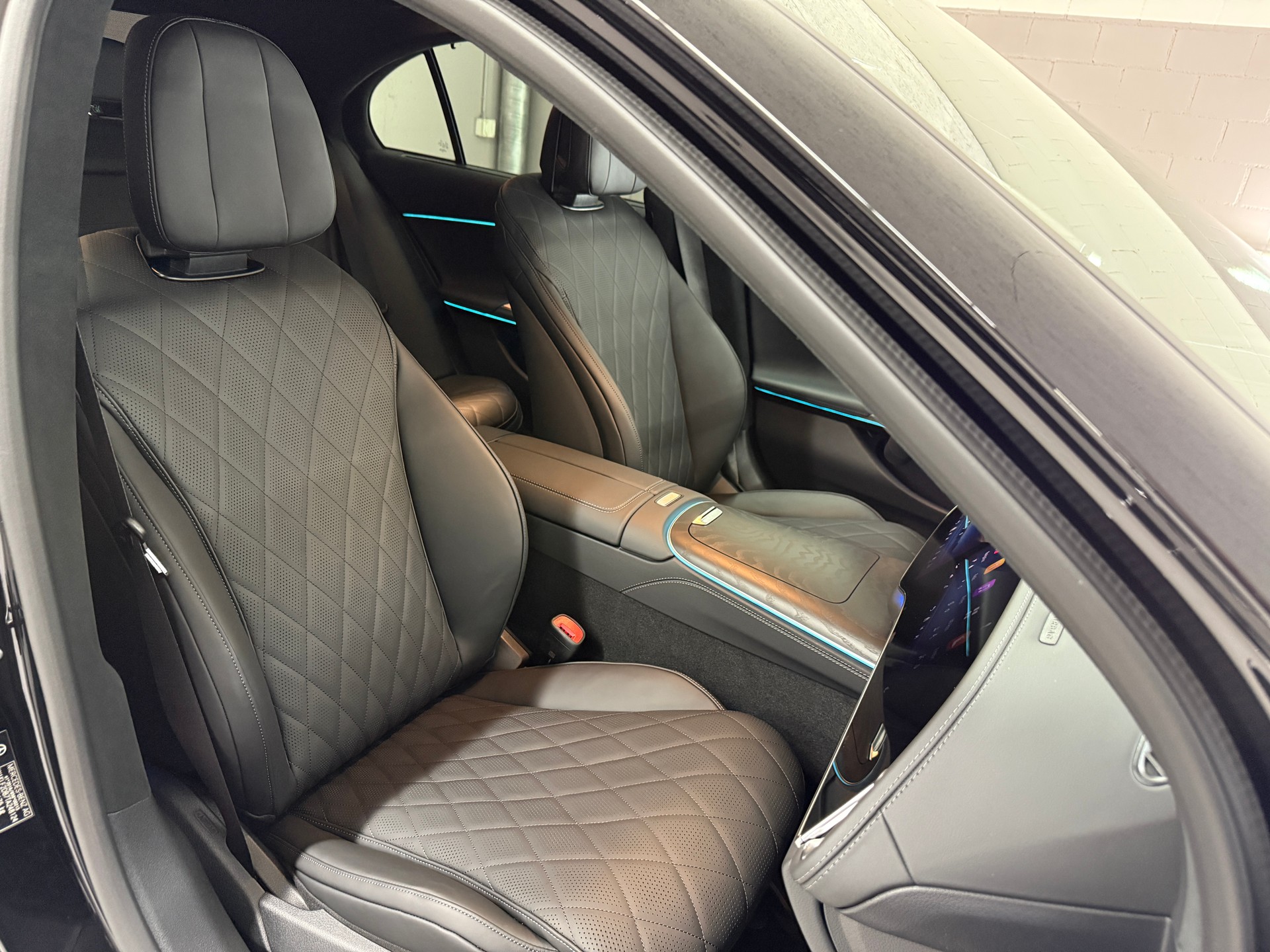 MERCEDES-BENZ E 450 d 4Matic-image-9