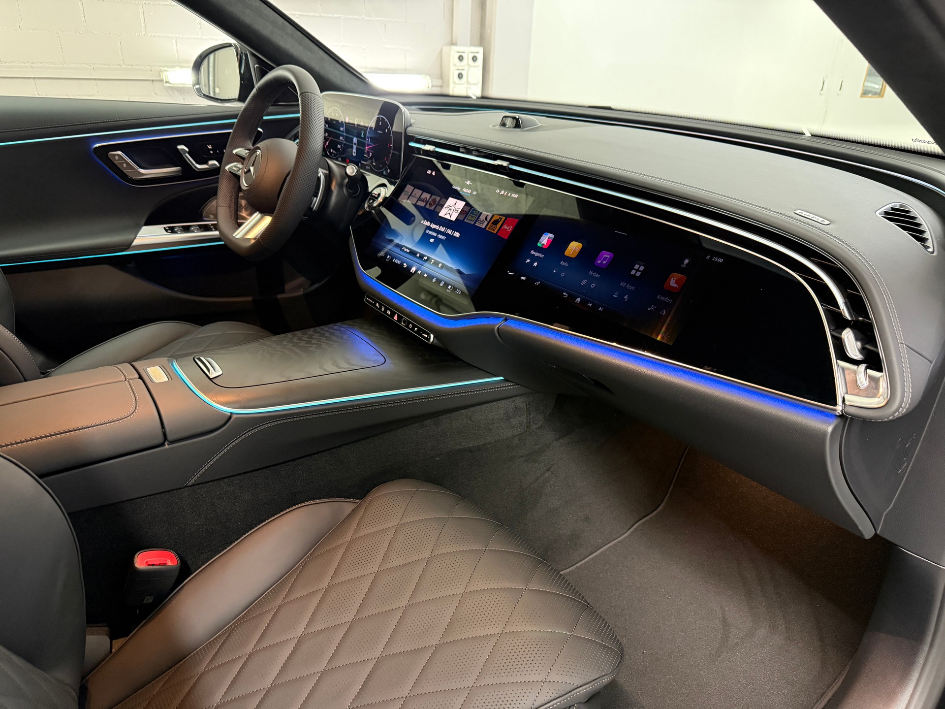 MERCEDES-BENZ E 450 d 4Matic-image-10