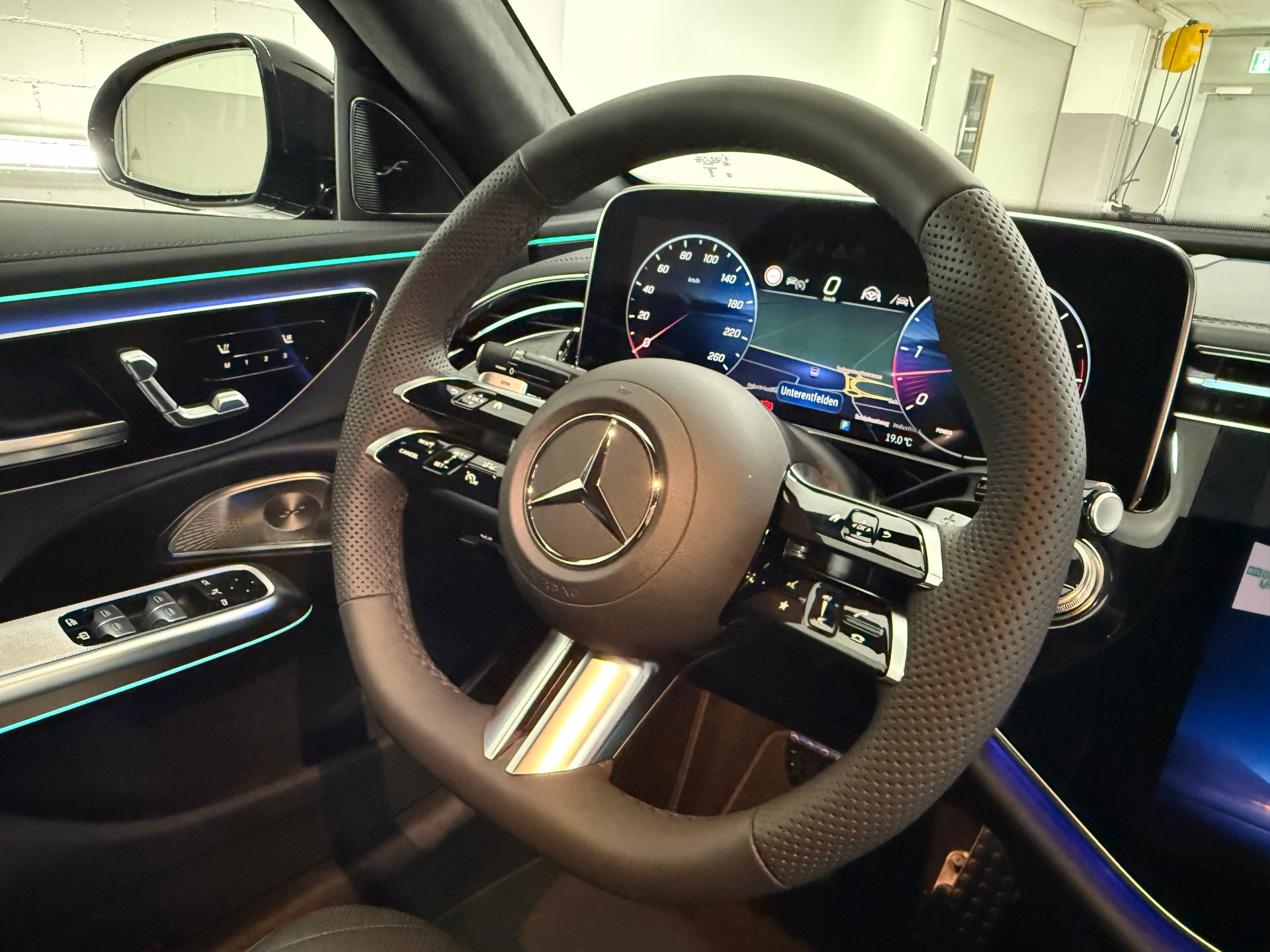 MERCEDES-BENZ E 450 d 4Matic-image-13