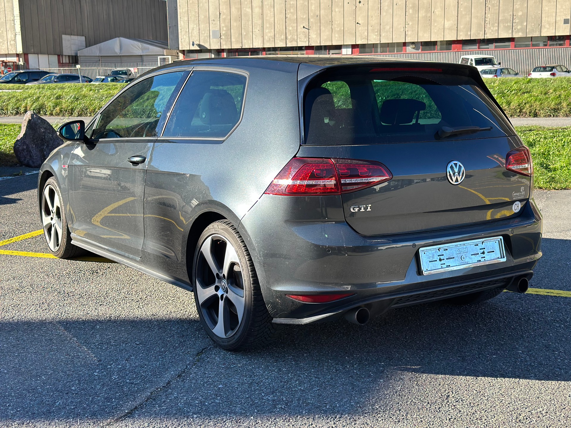 VW Golf 2.0 TSI GTI-image-6