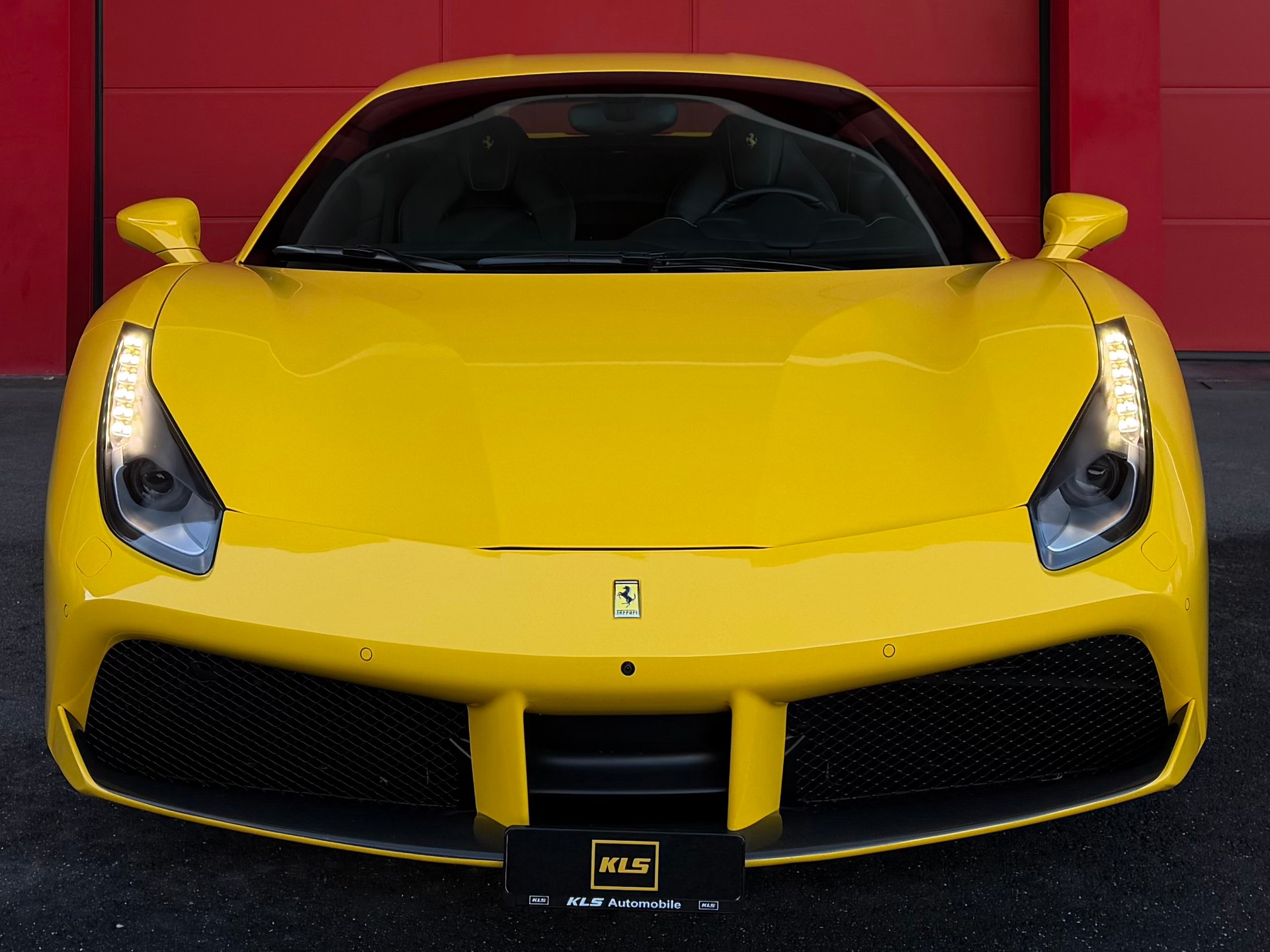 FERRARI 488 GTB 3.9 V8-image-1