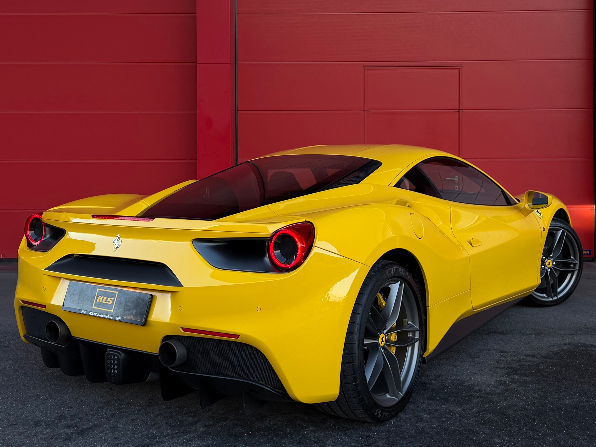 FERRARI 488 GTB 3.9 V8-image-3