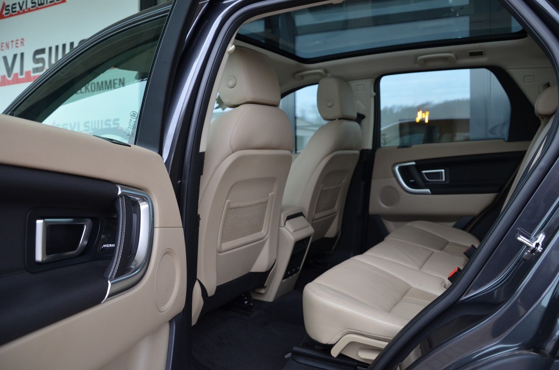 LAND ROVER Discovery Sport 2.0 TD4 HSE AT9*7 Plätzer,Ab MFK,1 Jahr oder 20'000km Garantie*-image-10