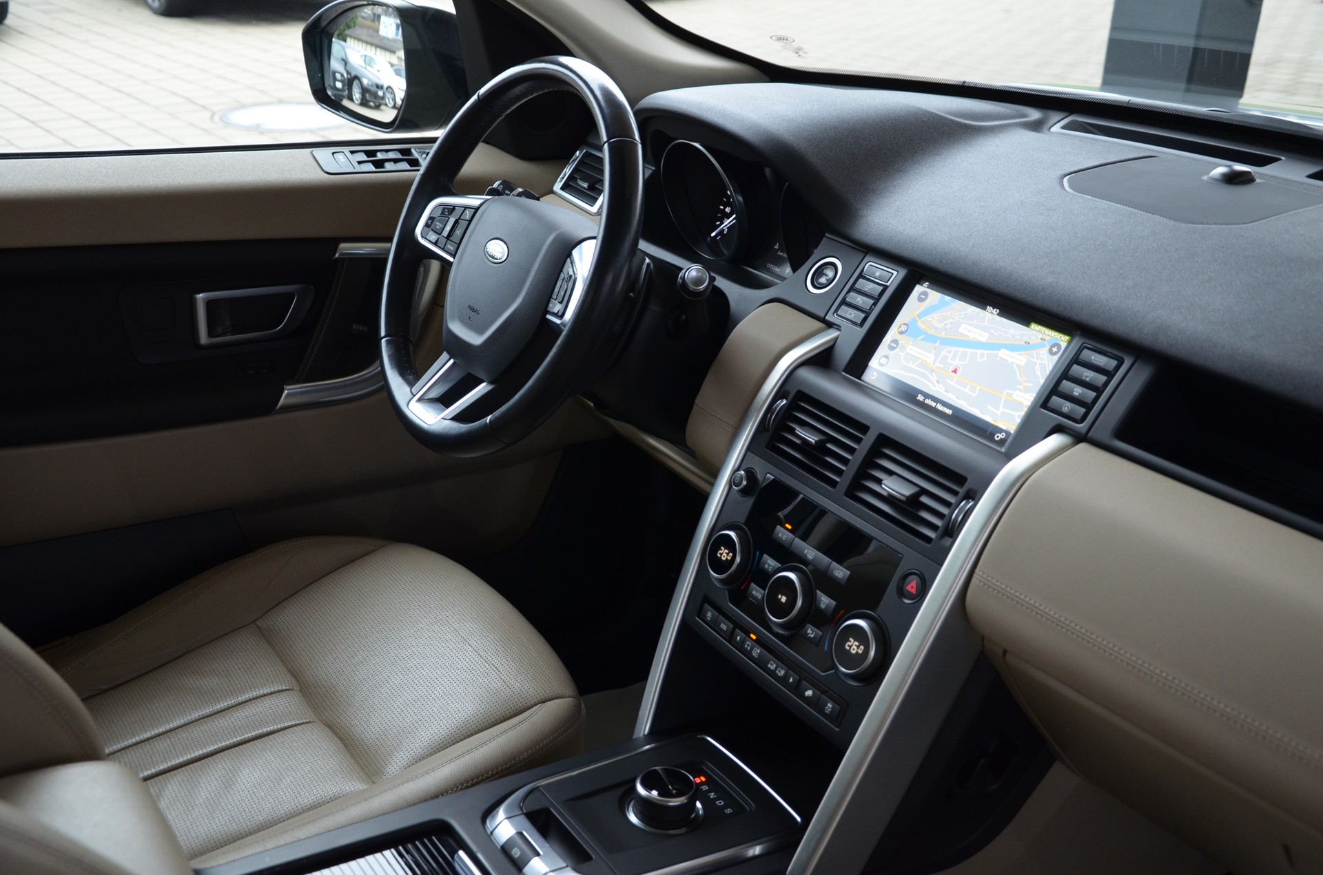 LAND ROVER Discovery Sport 2.0 TD4 HSE AT9*7 Plätzer,Ab MFK,1 Jahr oder 20'000km Garantie*-image-15
