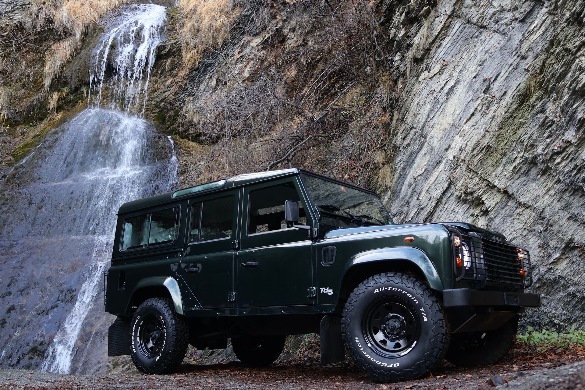 LAND ROVER Defender 110 CSW 2.5 Td5-image-3