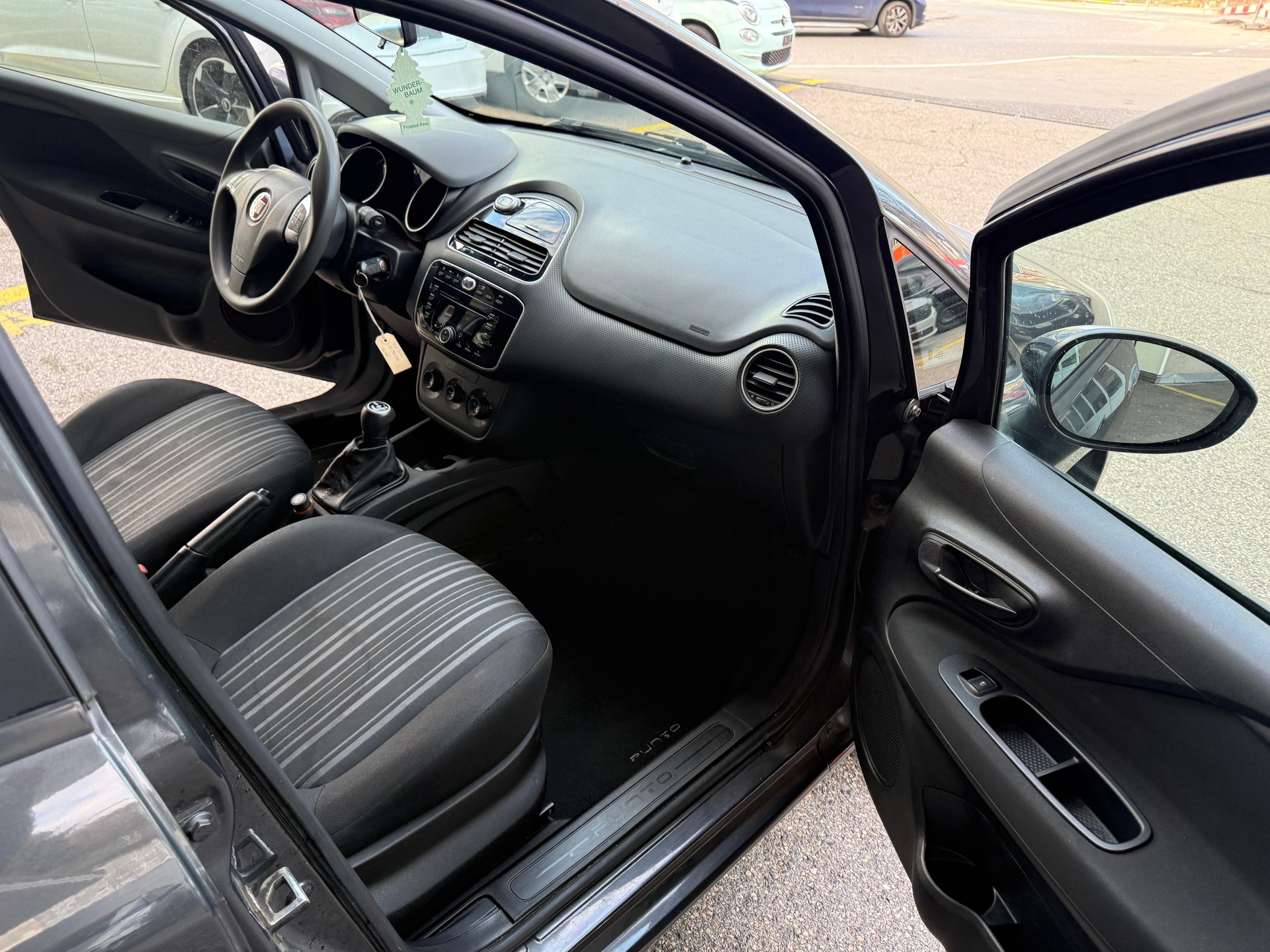 FIAT Punto Evo 1.4 MyLife Dualogic-image-6