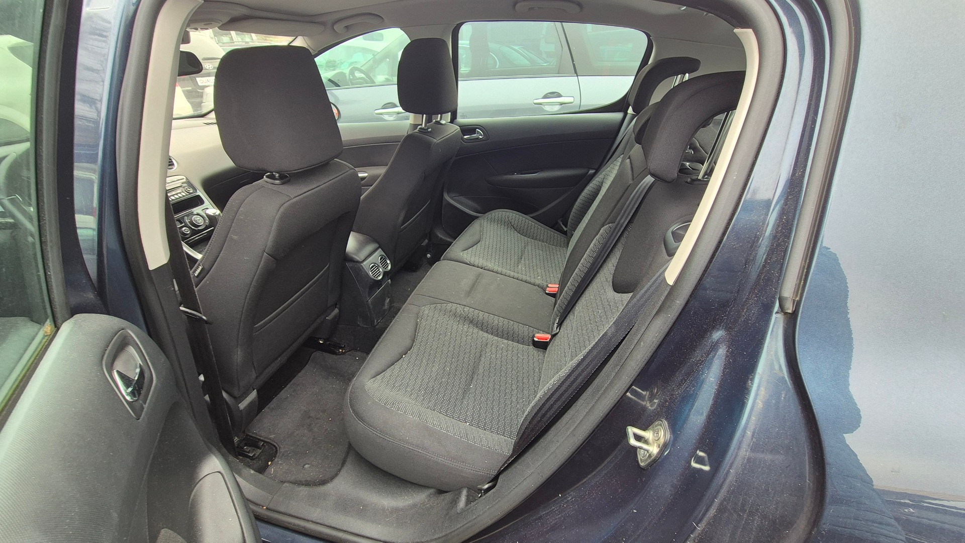 PEUGEOT 308 1.6 16V Turbo Allure Automatic-image-7