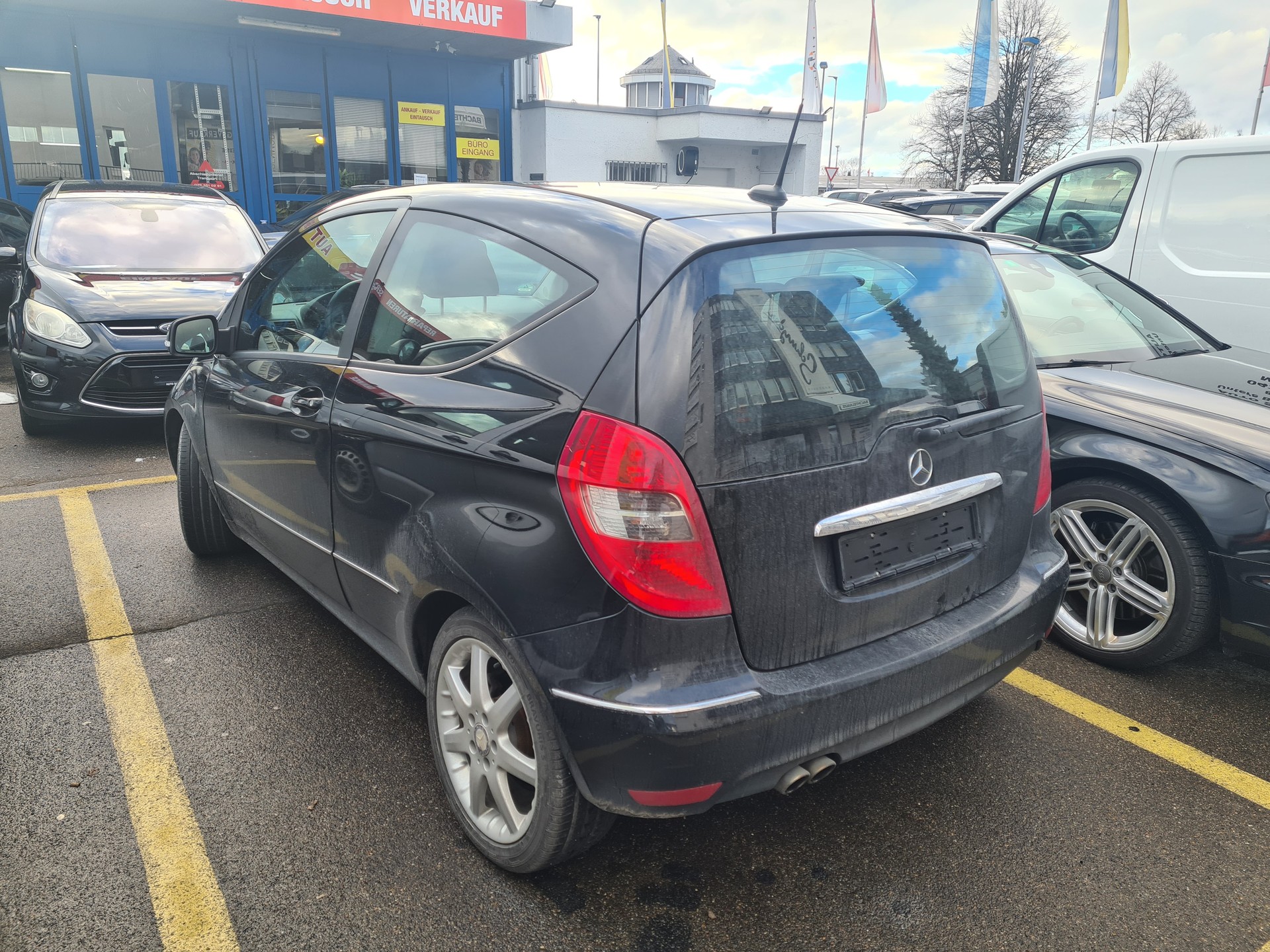 MERCEDES-BENZ A 200 T Elégance Edition A-image-3