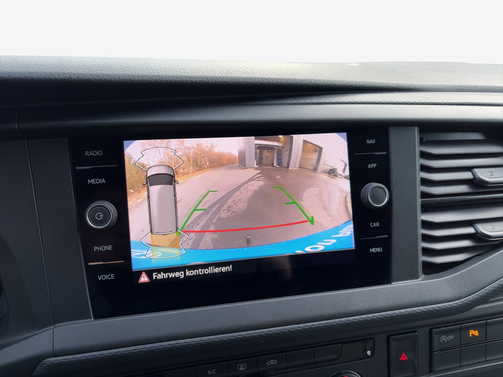 VW T6.1 2.0 TDI 4Motion-image-15