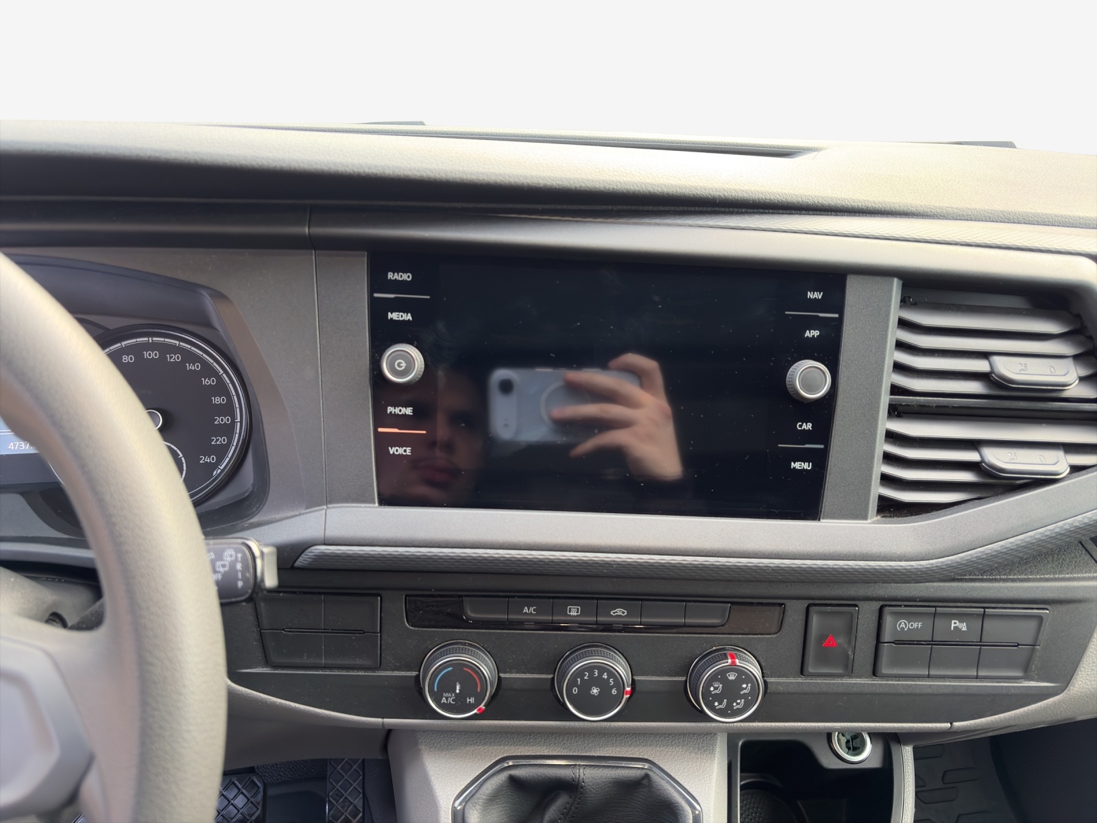 VW T6.1 2.0 TDI 4Motion-image-10