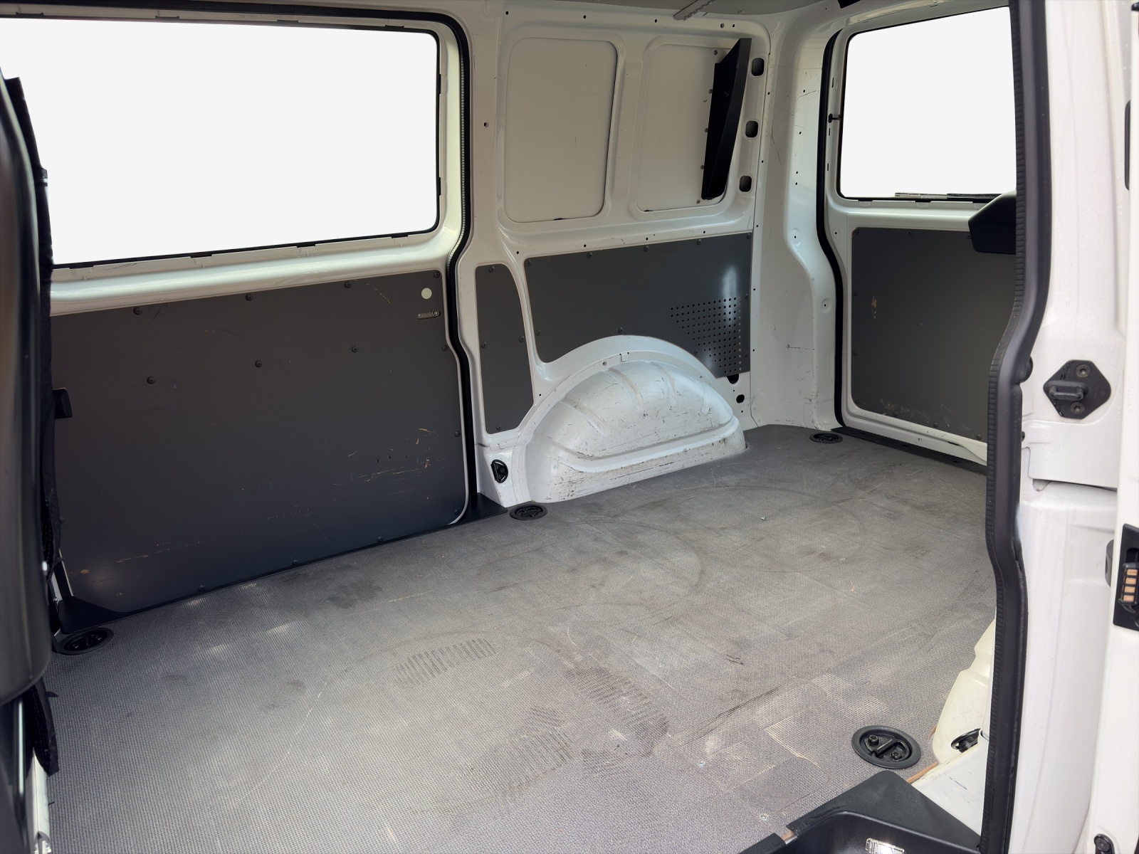 VW T6.1 2.0 TDI 4Motion-image-11