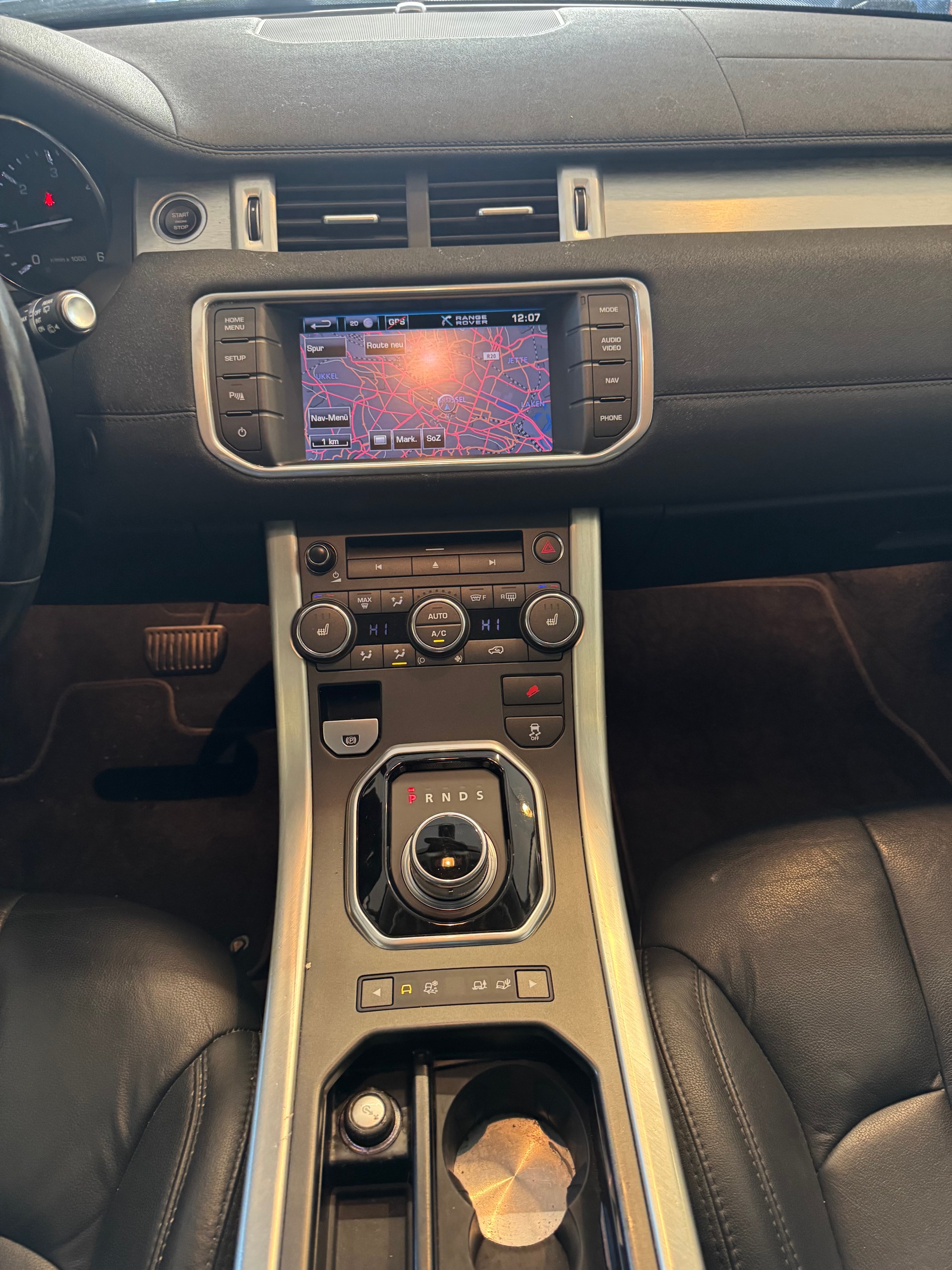 LAND ROVER Range Rover Evoque 2.2 TD4 Dynamic-image-8