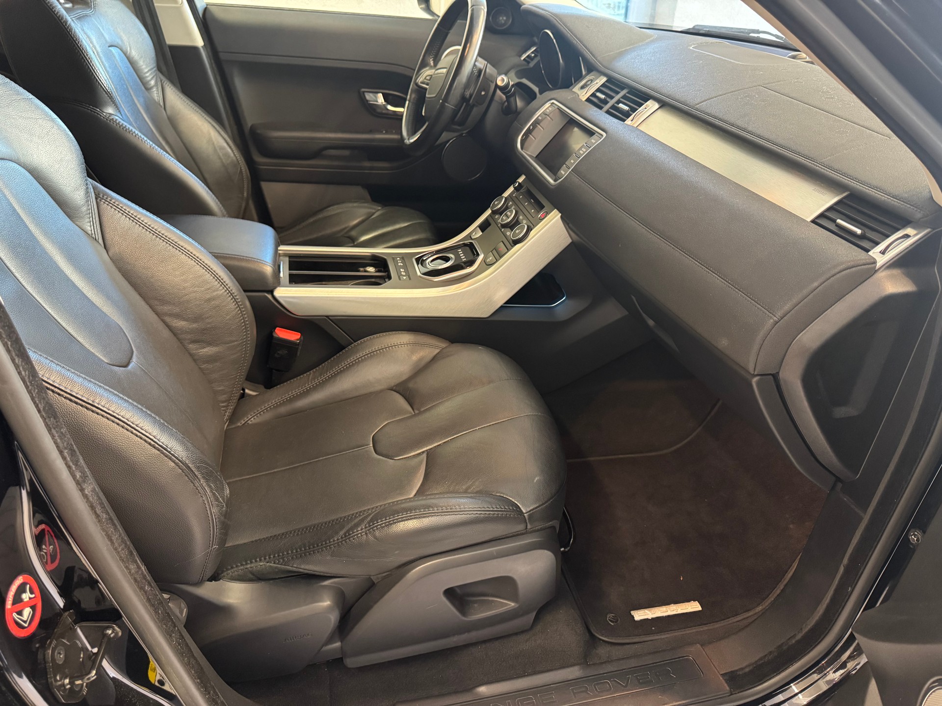 LAND ROVER Range Rover Evoque 2.2 TD4 Dynamic-image-12