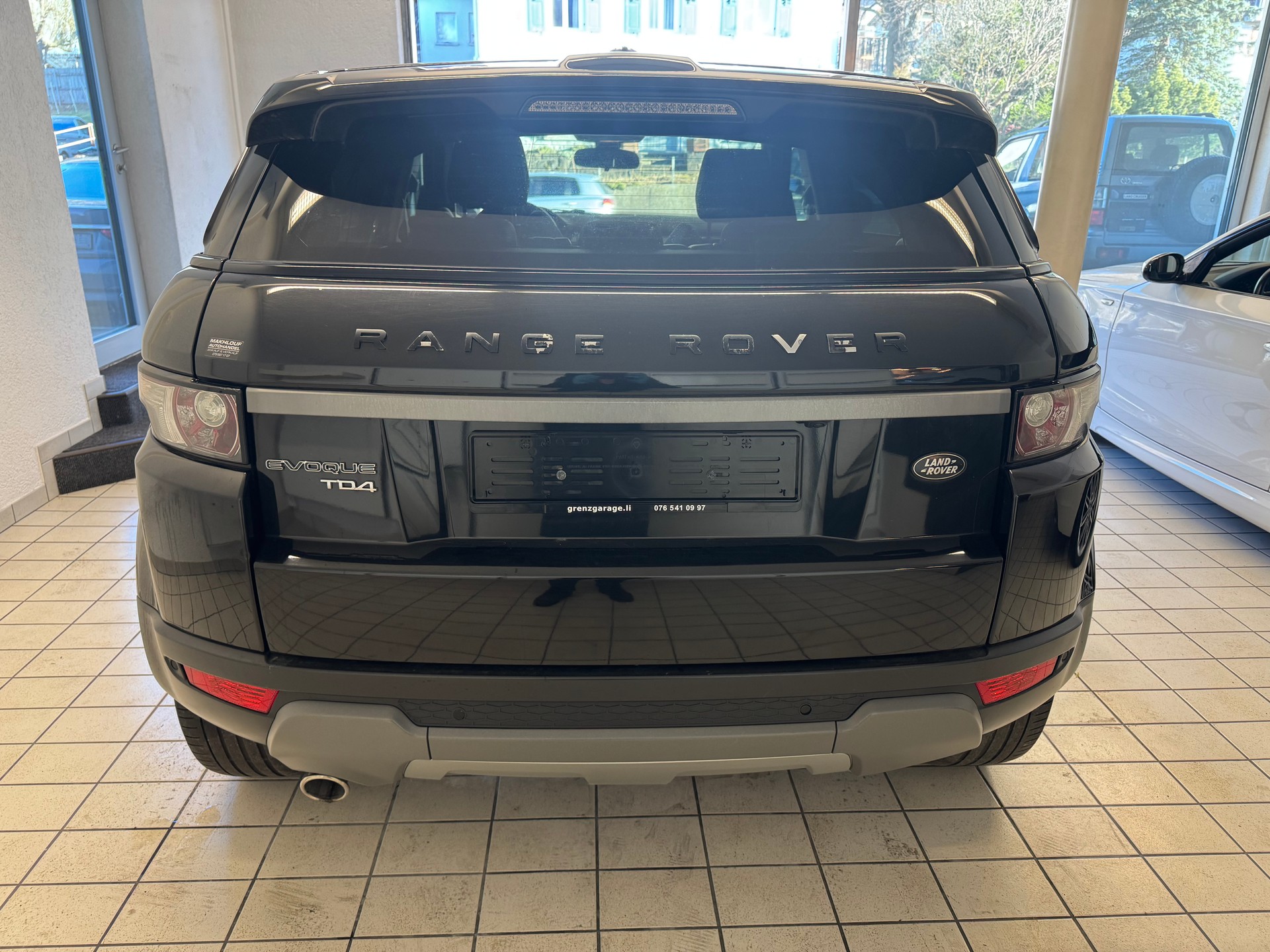 LAND ROVER Range Rover Evoque 2.2 TD4 Dynamic-image-4