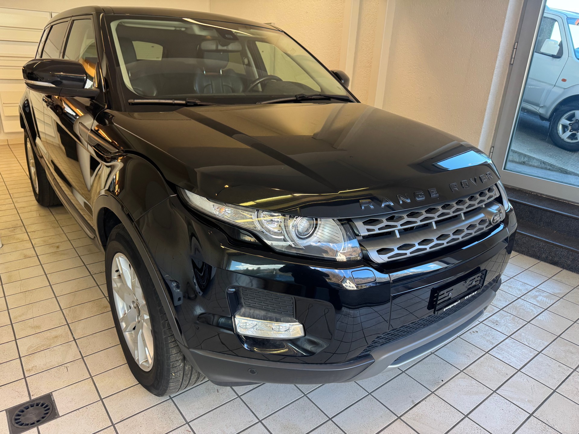 LAND ROVER Range Rover Evoque 2.2 TD4 Dynamic-image-2