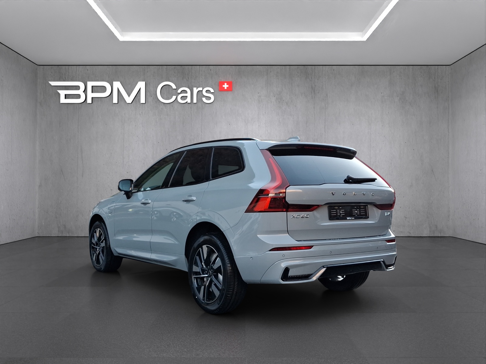 VOLVO XC60 T6 eAWD PluginHybrid Plus Dark Geartronic-image-2