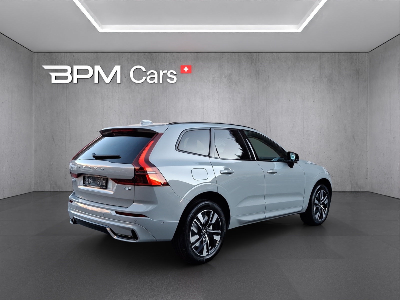 VOLVO XC60 T6 eAWD PluginHybrid Plus Dark Geartronic-image-4