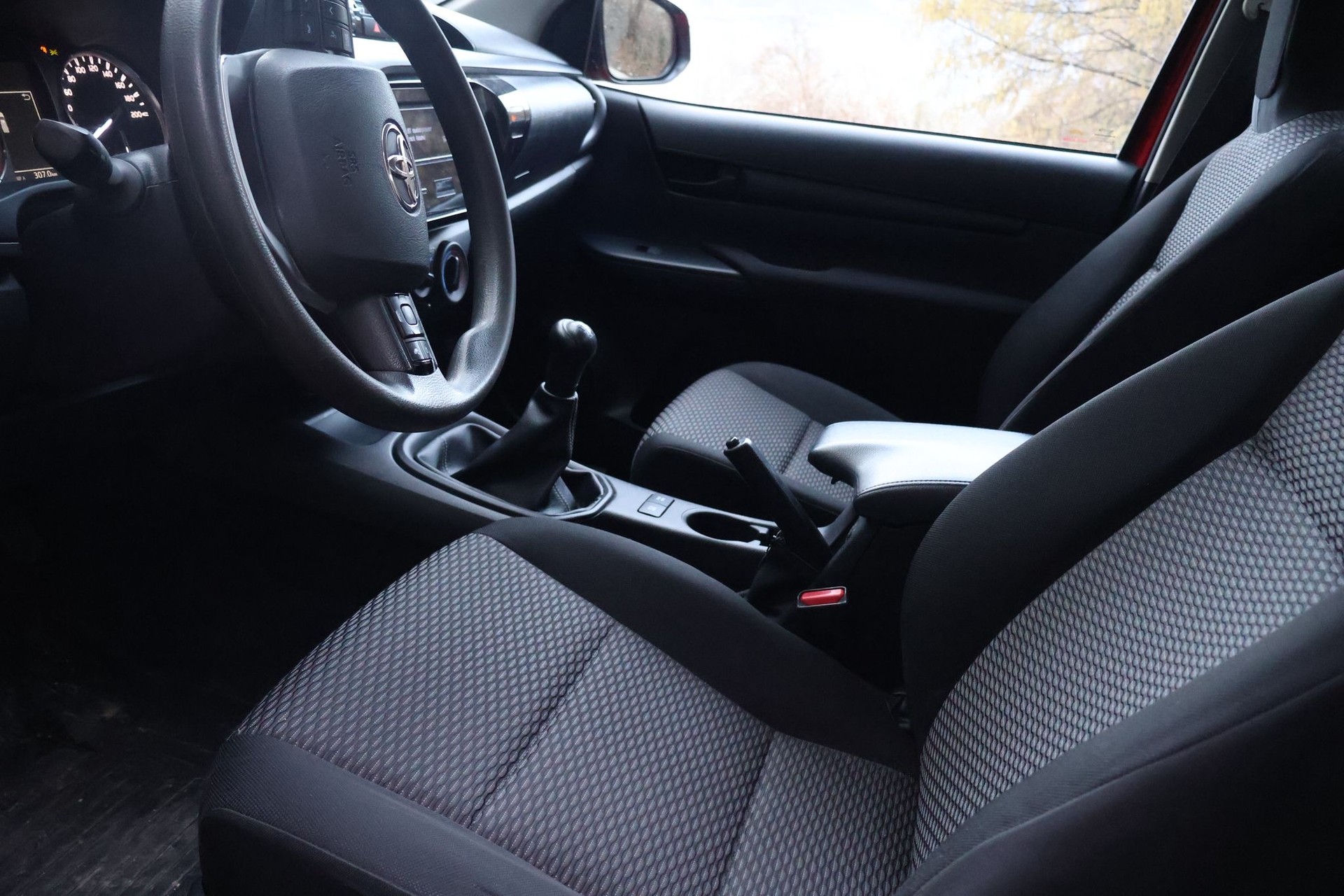 TOYOTA Hilux 2.4D-4D Comfort Single Cab 4x4-image-8