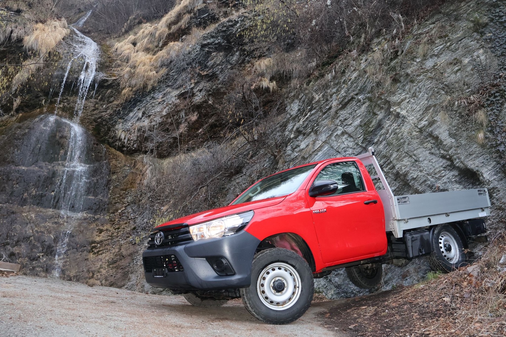 TOYOTA Hilux 2.4D-4D Comfort Single Cab 4x4