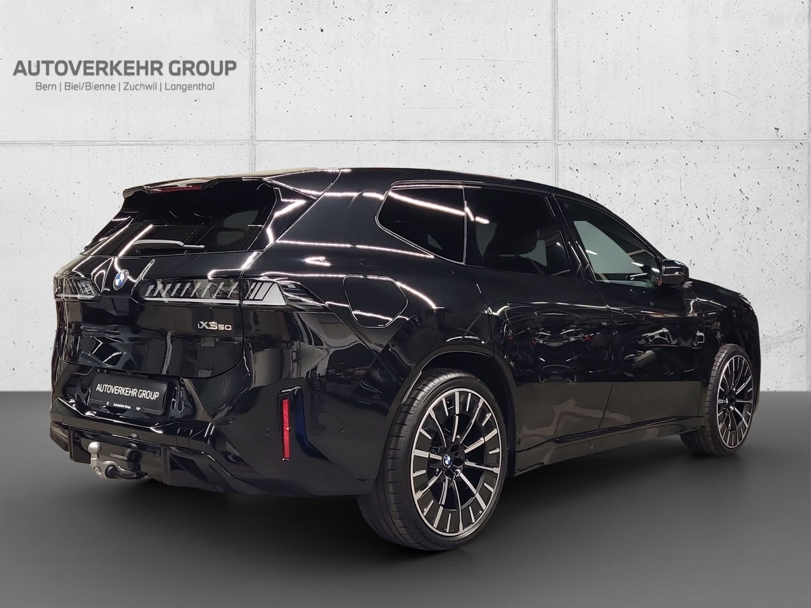 BMW iX3 50 xDrive M Sport-image-4