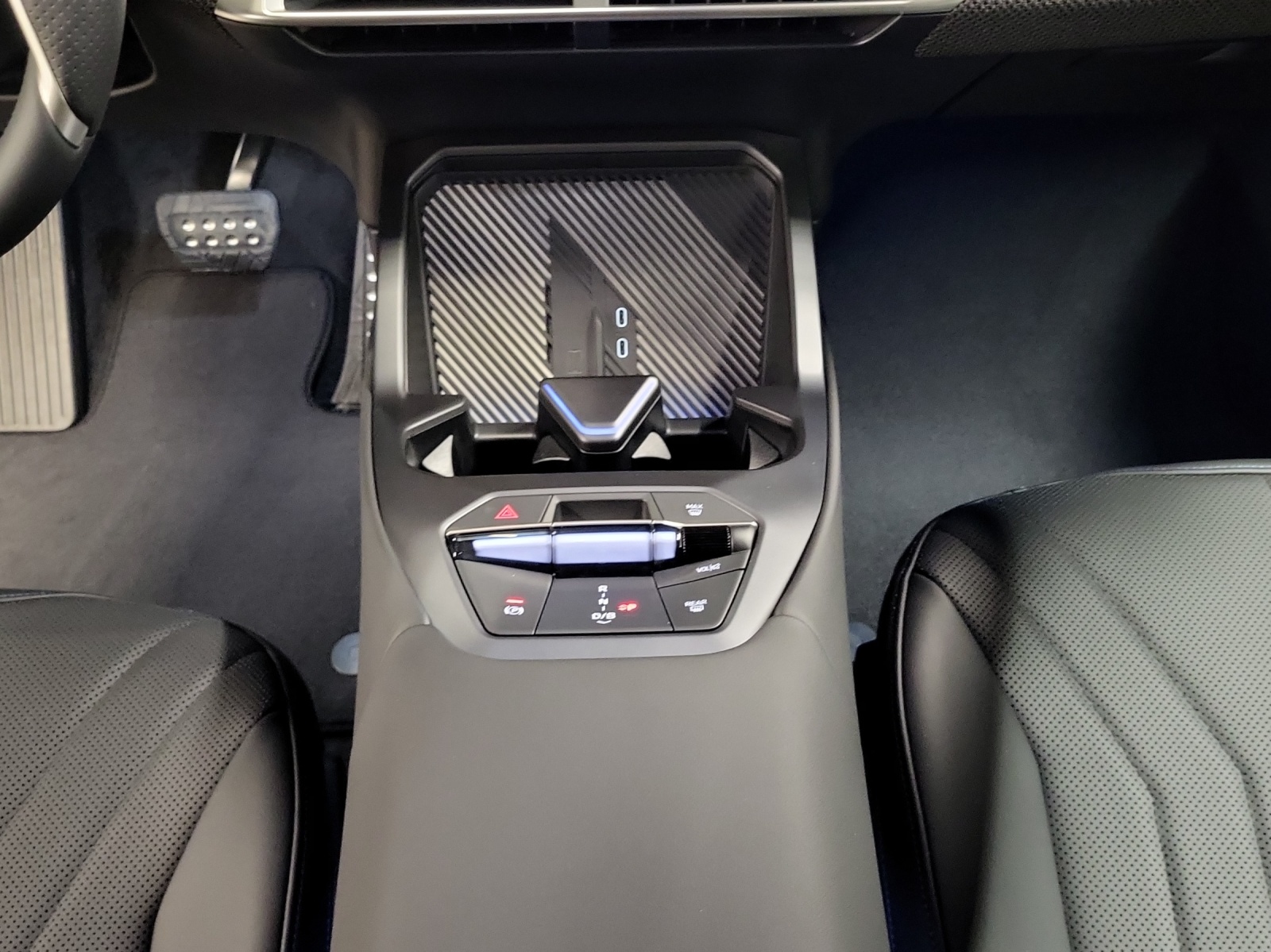 BMW iX3 50 xDrive M Sport-image-17
