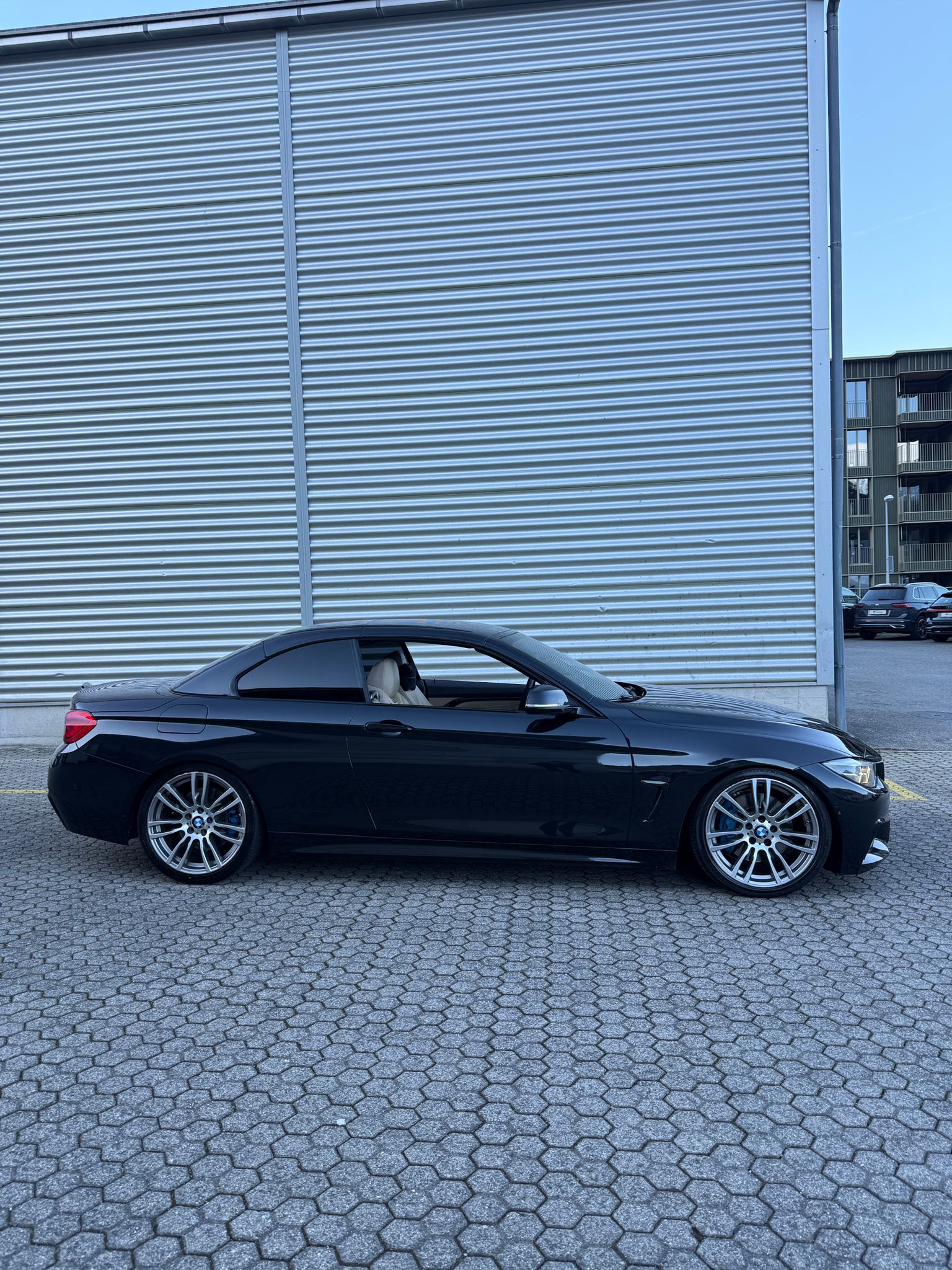 BMW 440i Cabriolet M Sport Steptronic-image-2