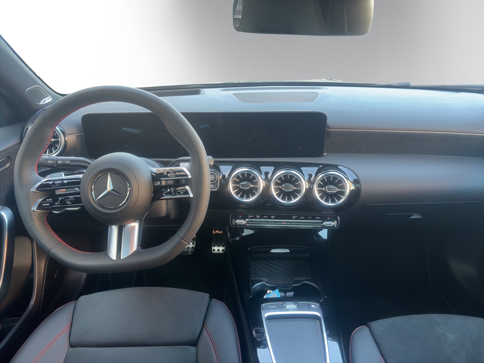 Image MERCEDES-BENZ A-220 A 220 4Matic 8G-DCT