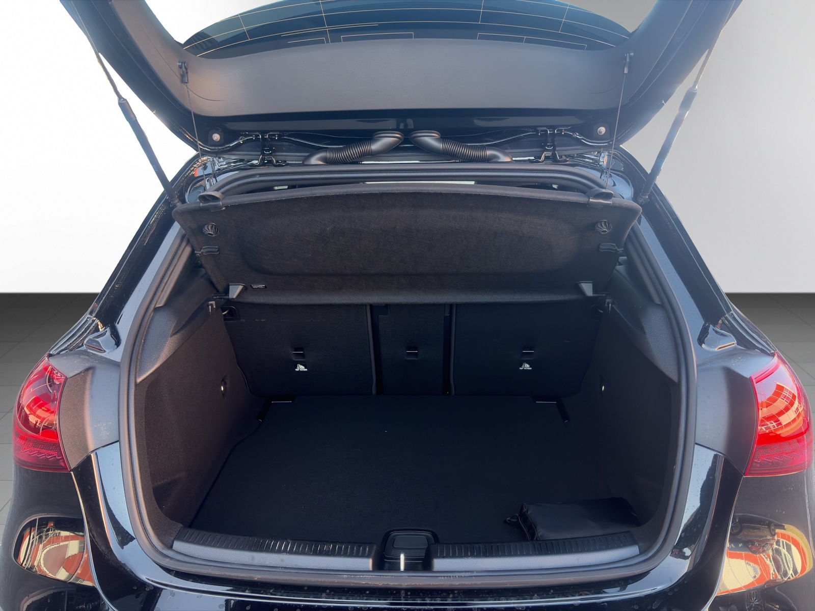 Image MERCEDES-BENZ A-220 A 220 4Matic 8G-DCT