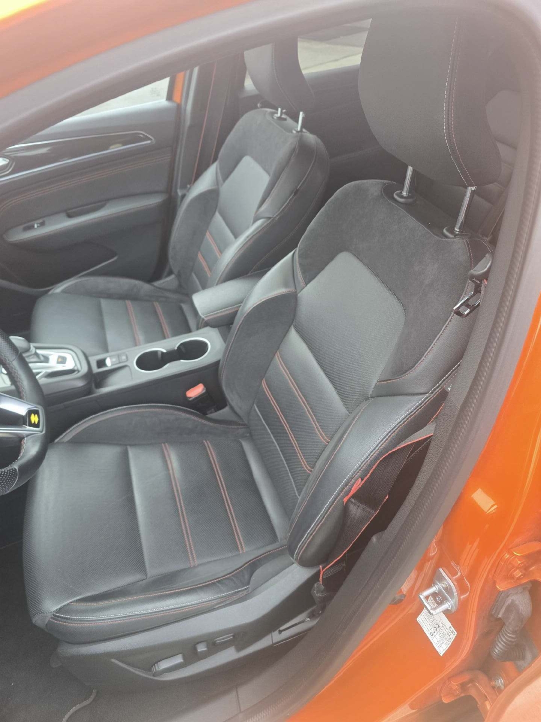 RENAULT Arkana 1.6 E-Tech R.S. Line-image-13