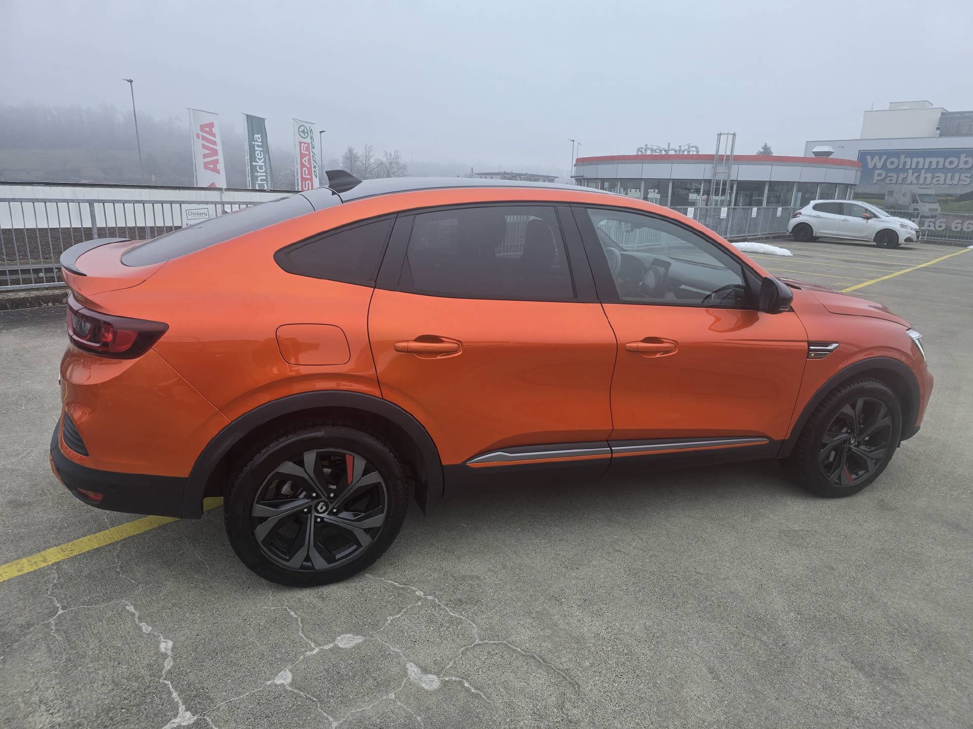 RENAULT Arkana 1.6 E-Tech R.S. Line-image-1