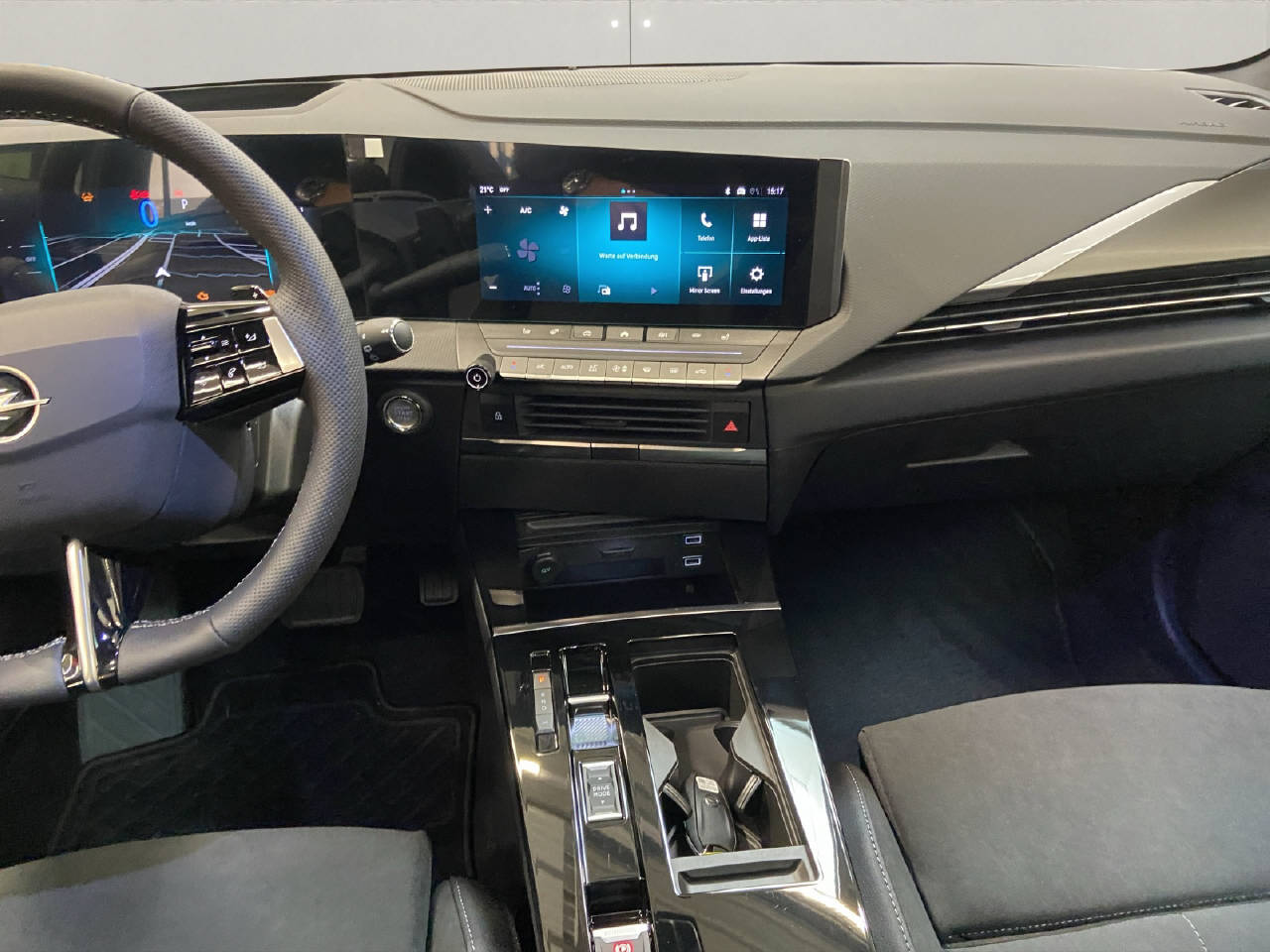 OPEL Astra 1.2 T Hybrid GS-image-6