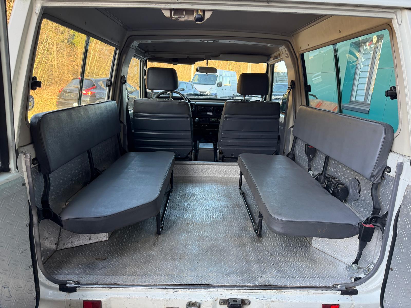 TOYOTA Land Cruiser 400 FRP-Top 4.2 D-image-15