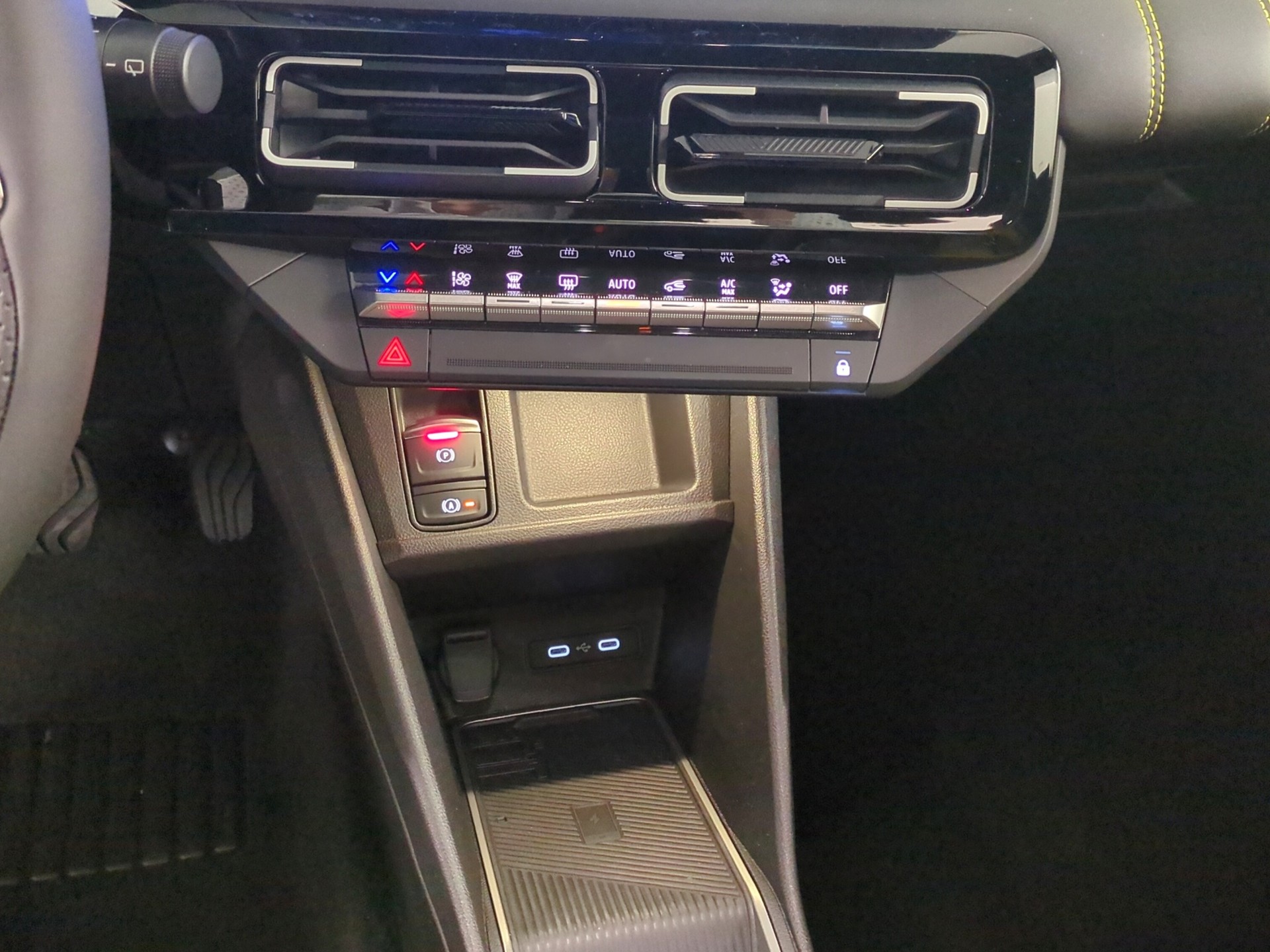 RENAULT R5 E-Tech Comfort Range 52 kWh Iconic Five-image-11