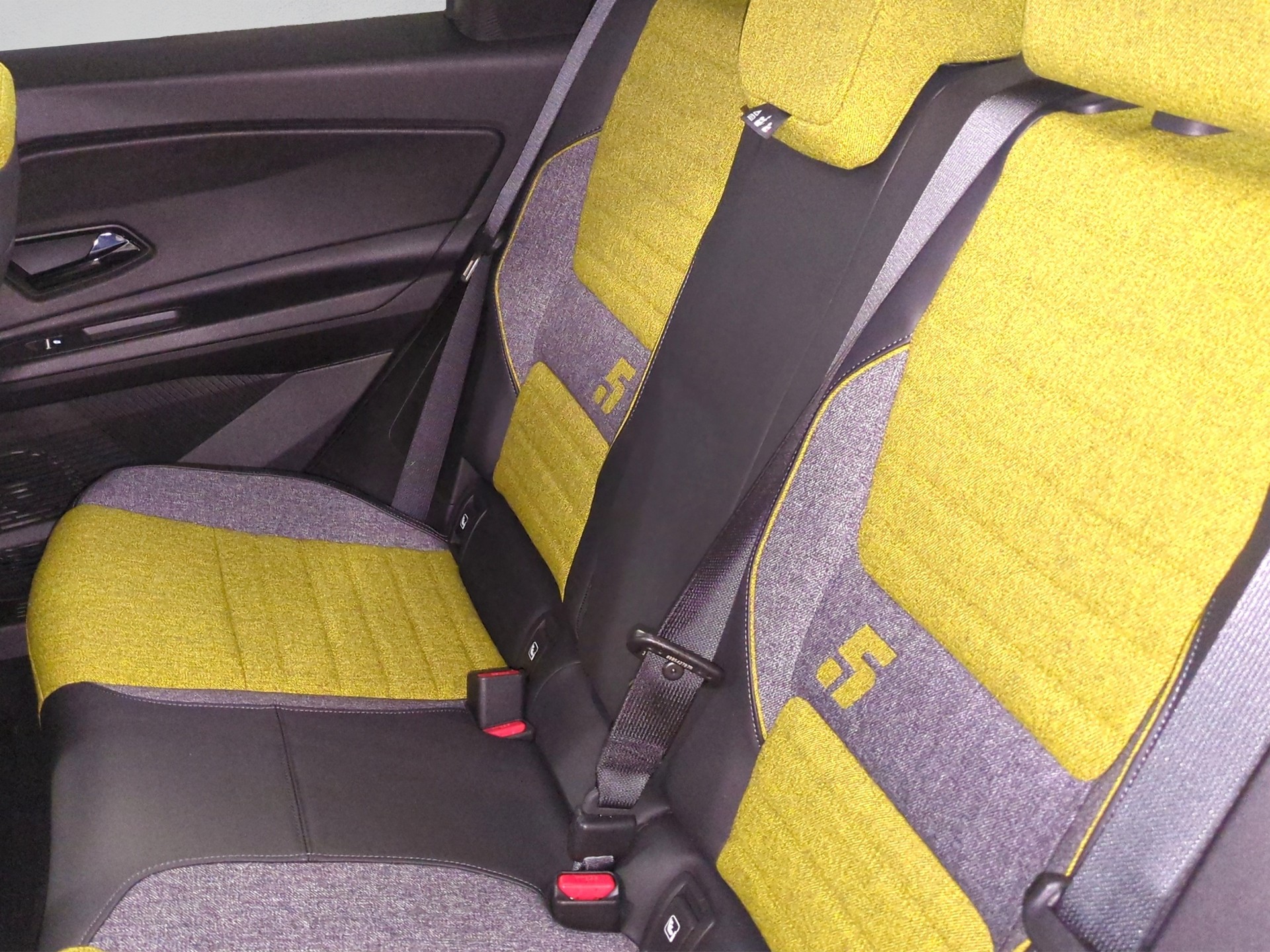 RENAULT R5 E-Tech Comfort Range 52 kWh Iconic Five-image-14