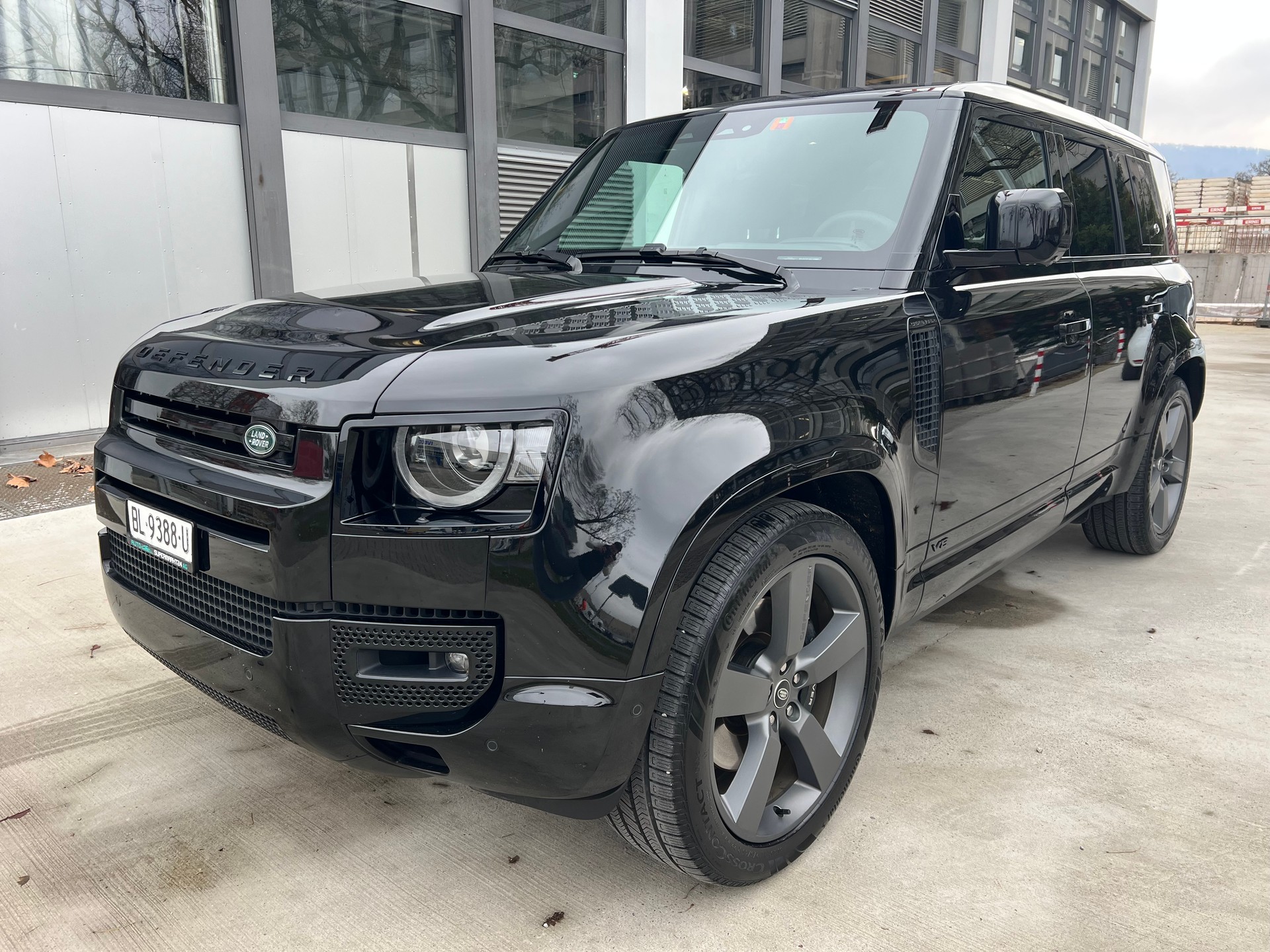 LAND ROVER Defender 110 525 V8 5.0 AT8