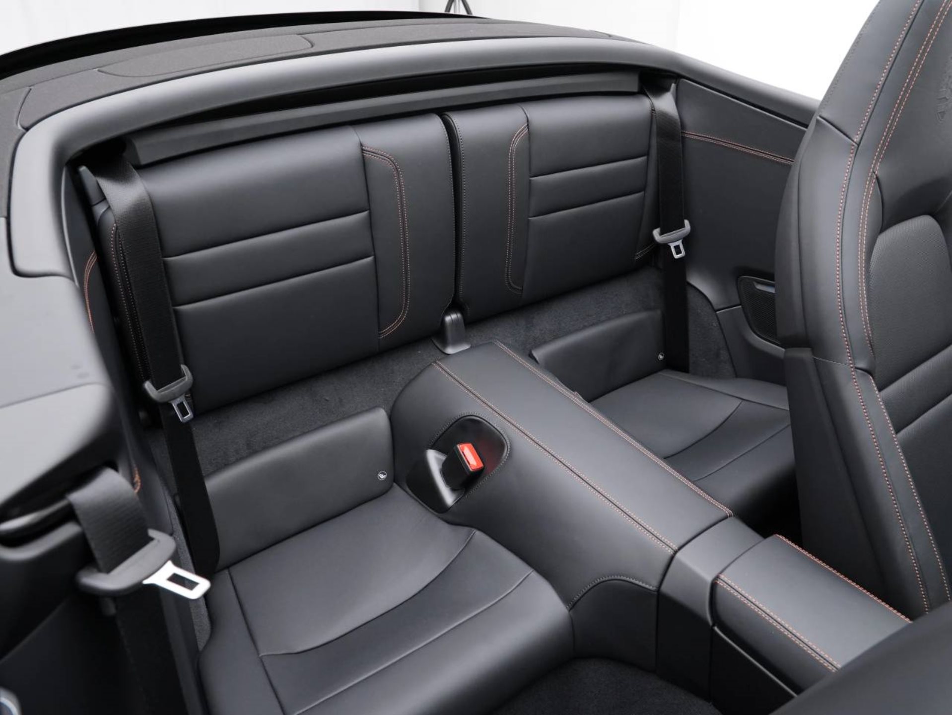 PORSCHE 911 Carrera 4S Cabriolet-image-28