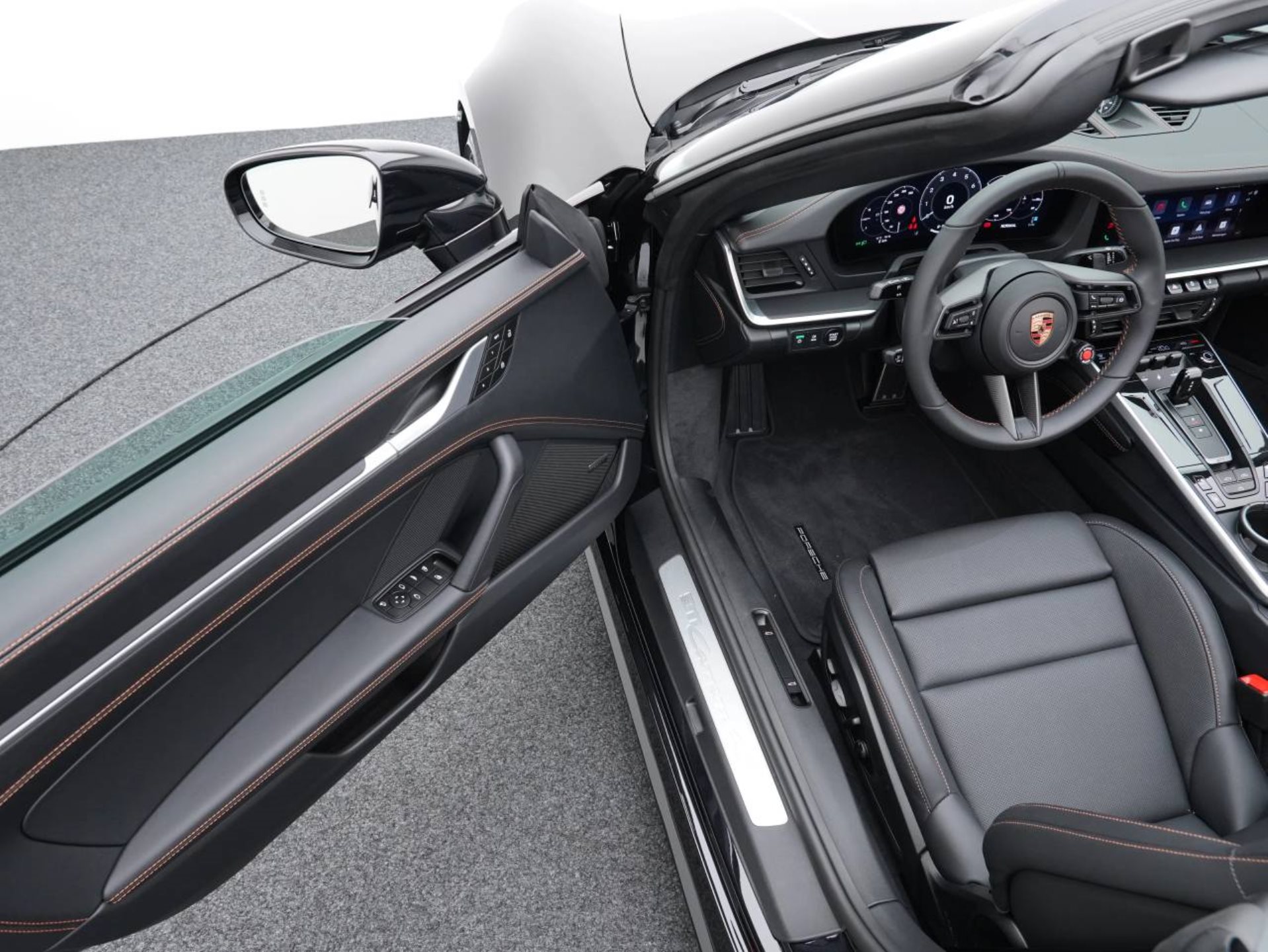 PORSCHE 911 Carrera 4S Cabriolet-image-3