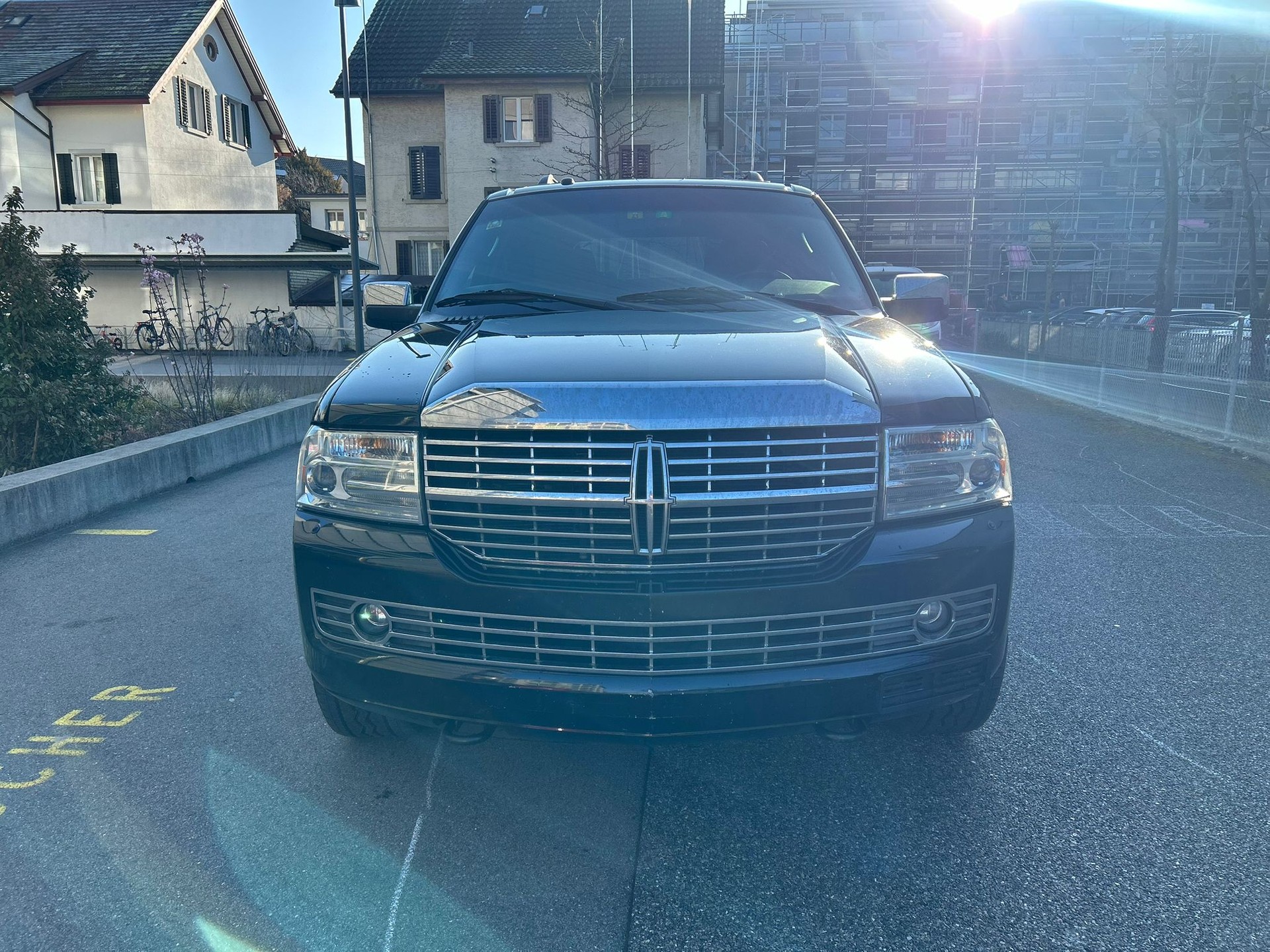 LINCOLN Navigator-showroom-element-1