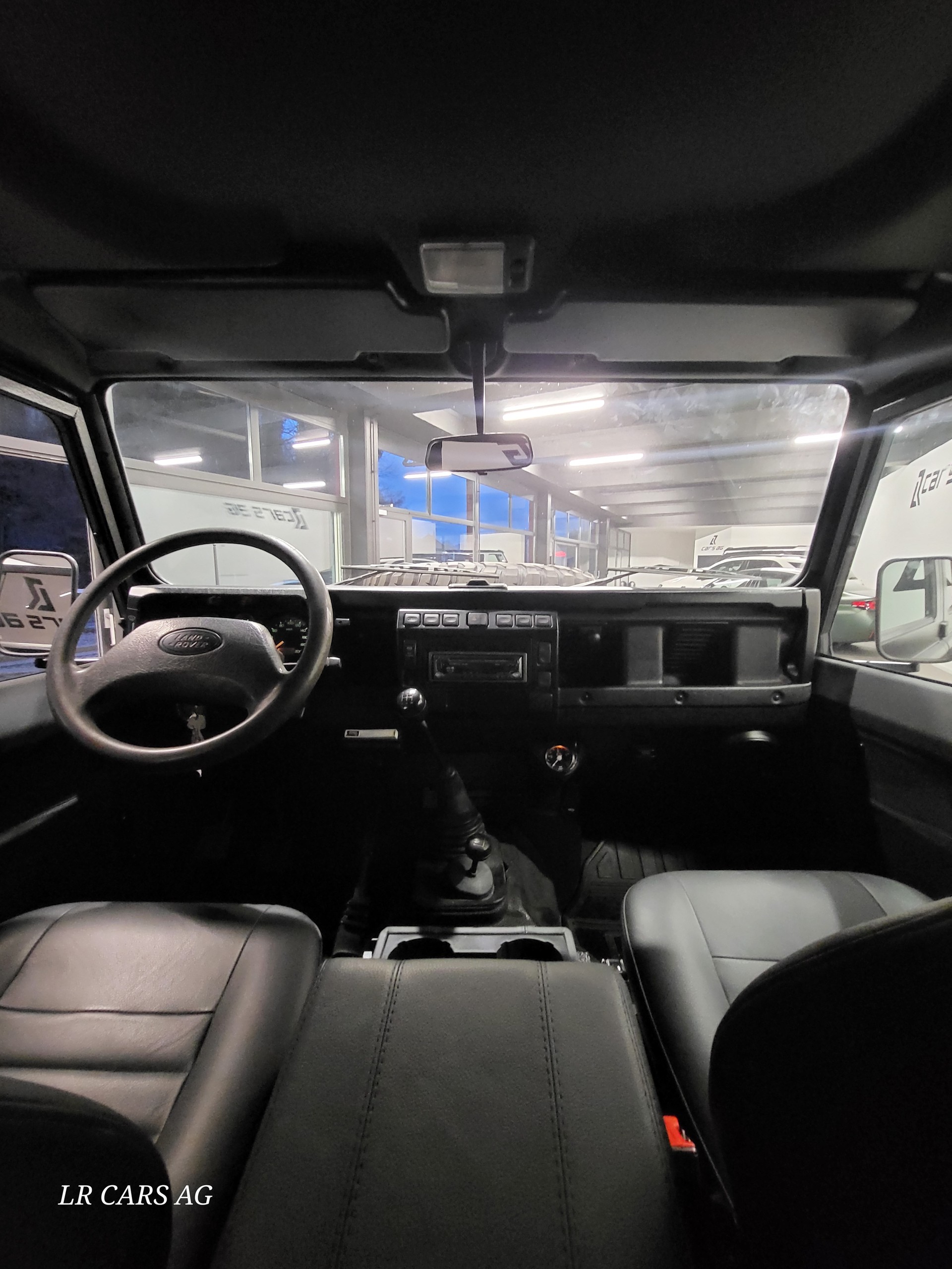 LAND ROVER 130 TD5-image-10